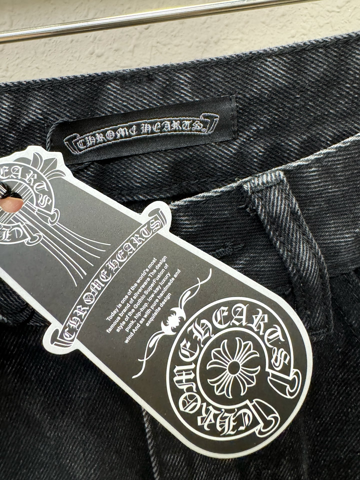 CHROME HEARTS 克罗心 2025专柜新品，原版牛仔裤 原版重工打造，品牌经典LOGO设计，三