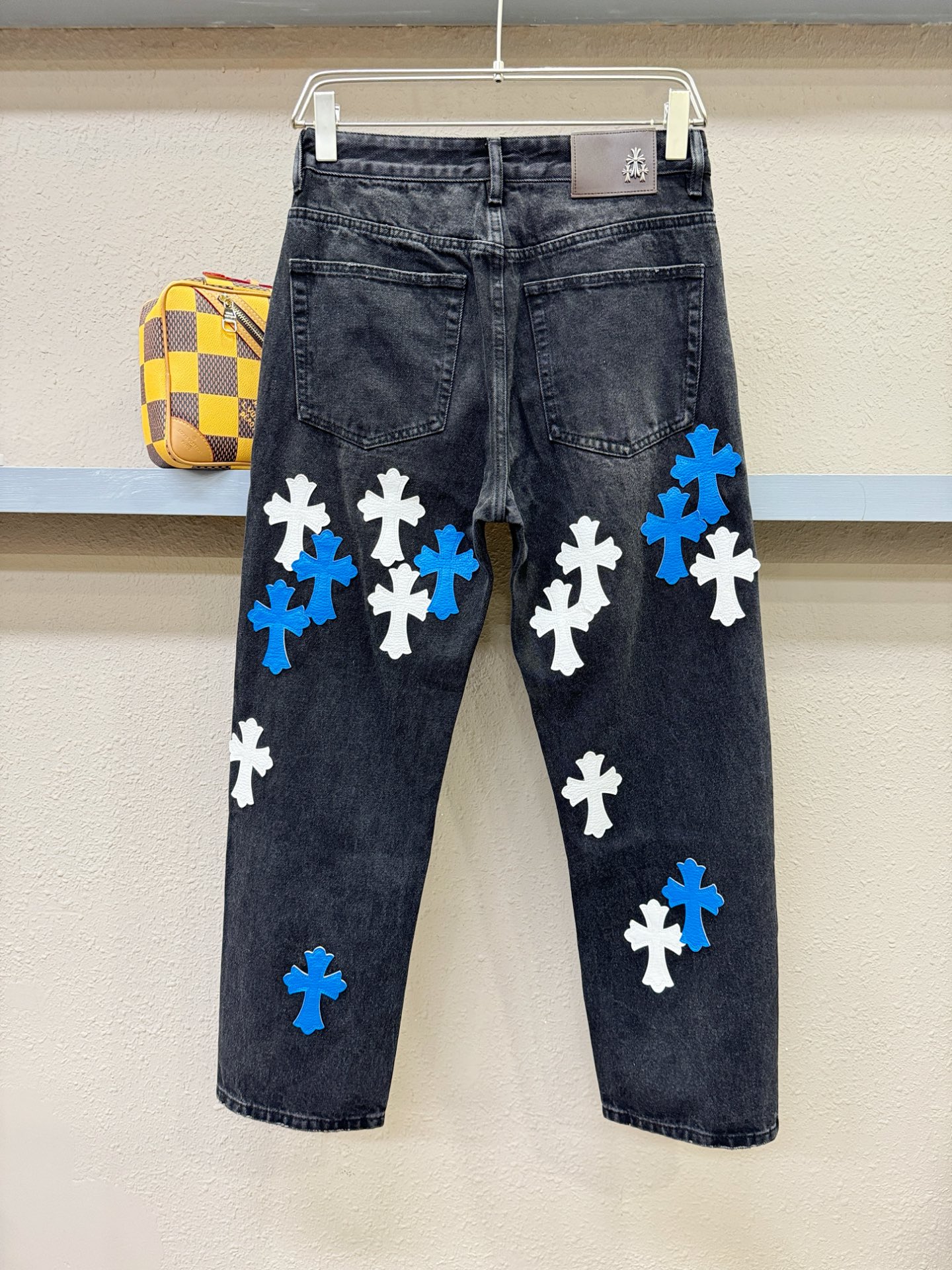 CHROME HEARTS 克罗心 2025专柜新品，原版牛仔裤 原版重工打造，品牌经典LOGO设计，三