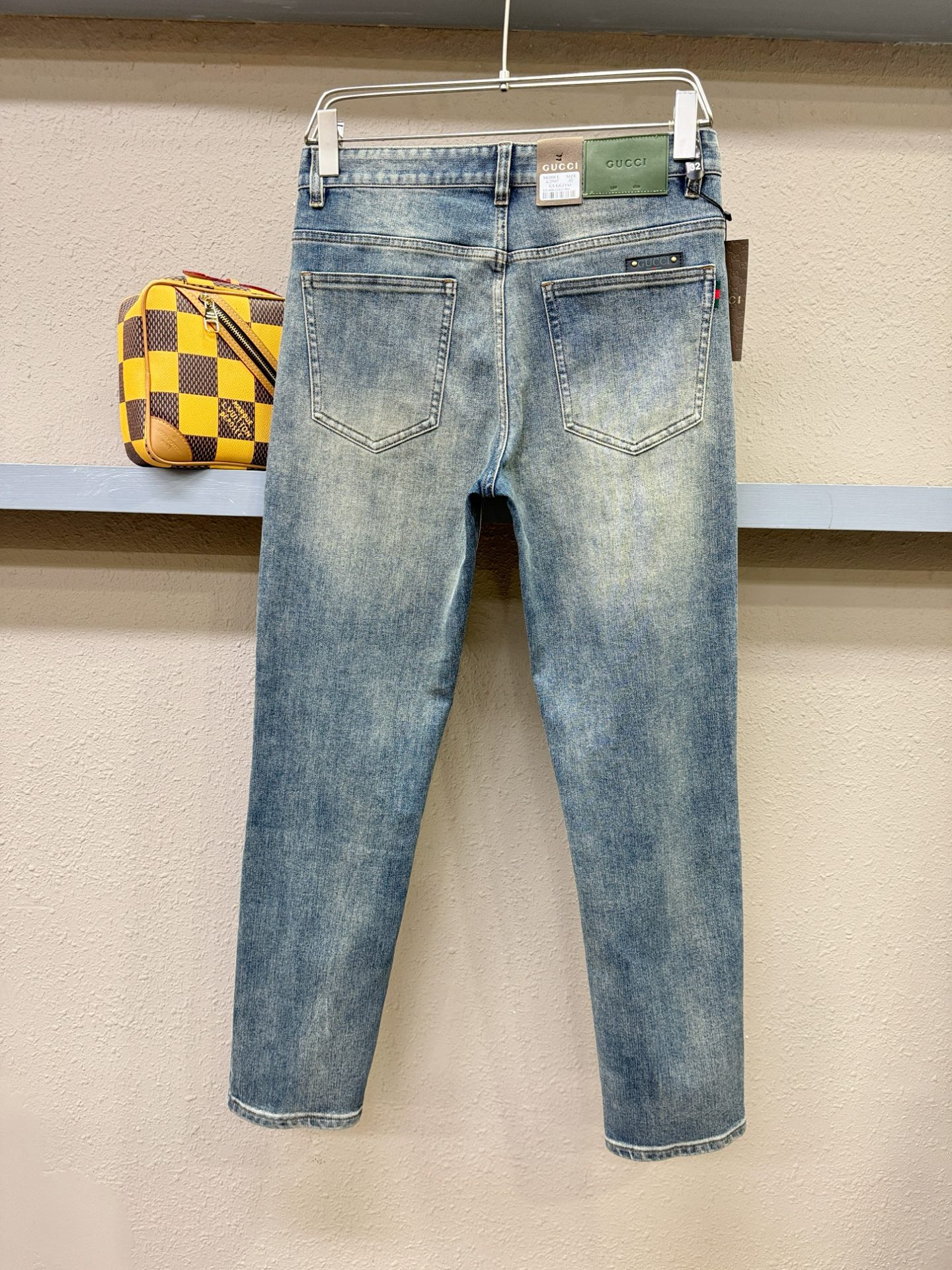 Gucci古奇 2025专柜新品，原版牛仔裤 原版重工打造，品牌经典LOGO设计，三标齐全！原版五金辅料