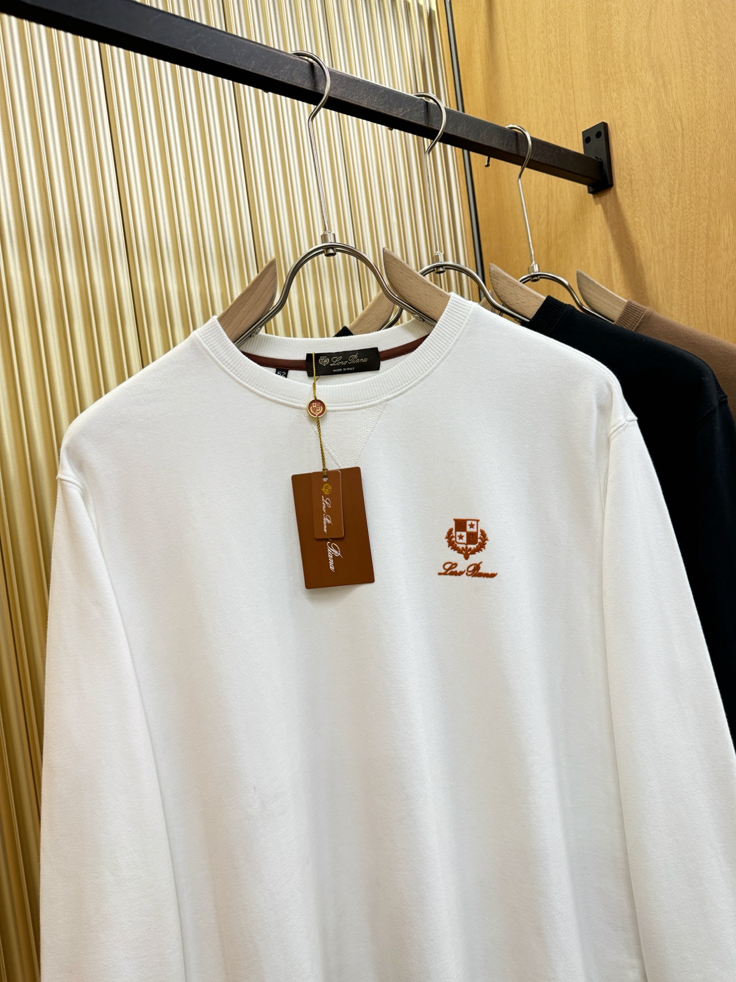 Loro Piana诺悠翩雅 2025秋冬新品长袖卫衣，经典Logo设计，百搭款 官网同步发售，柔软细腻