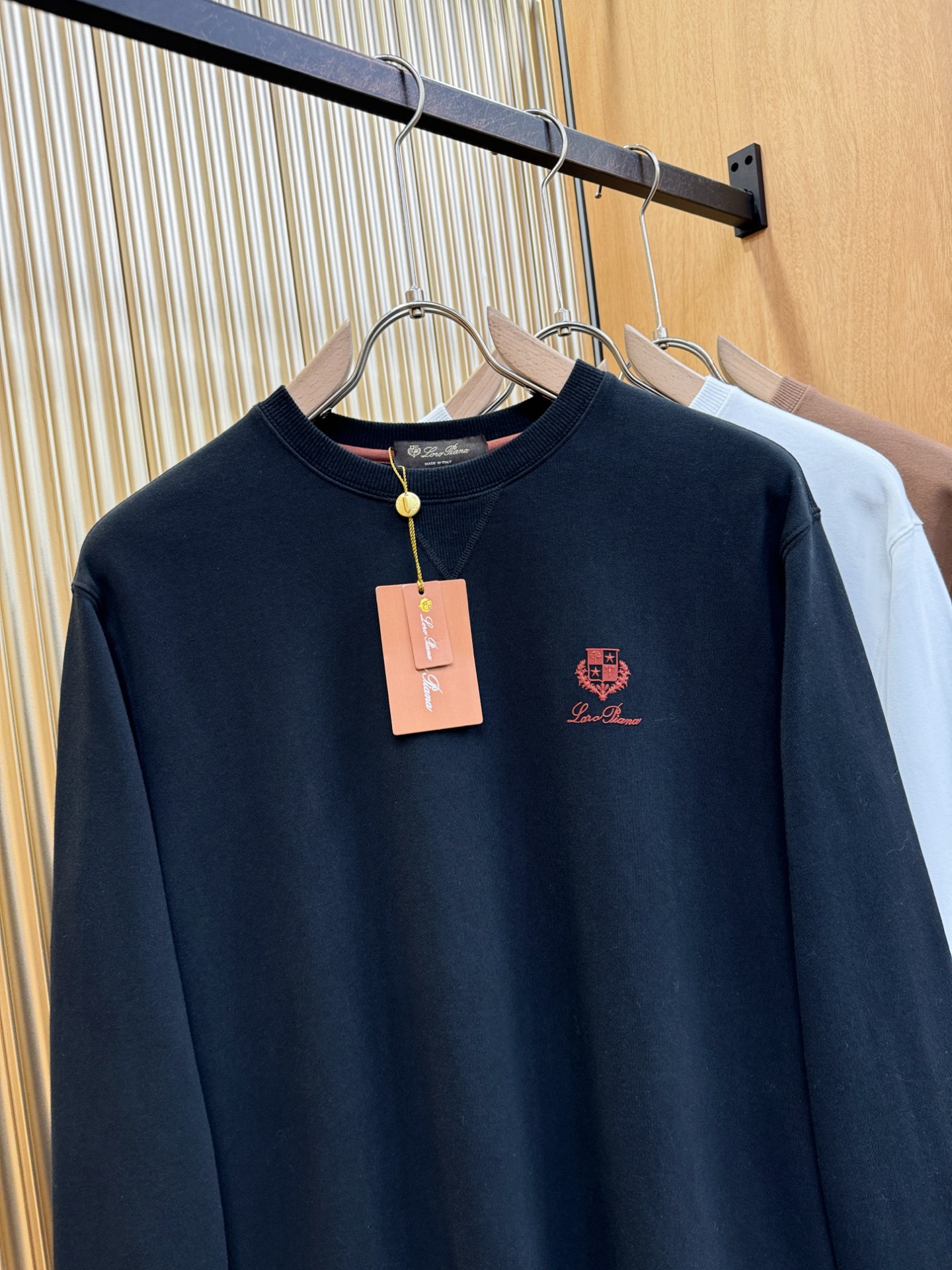 Loro Piana诺悠翩雅 2025秋冬新品长袖卫衣，经典Logo设计，百搭款 官网同步发售，柔软细腻