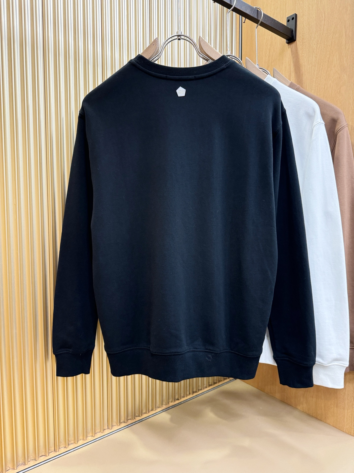 Loro Piana诺悠翩雅 2025秋冬新品长袖卫衣，经典Logo设计，百搭款 官网同步发售，柔软细腻