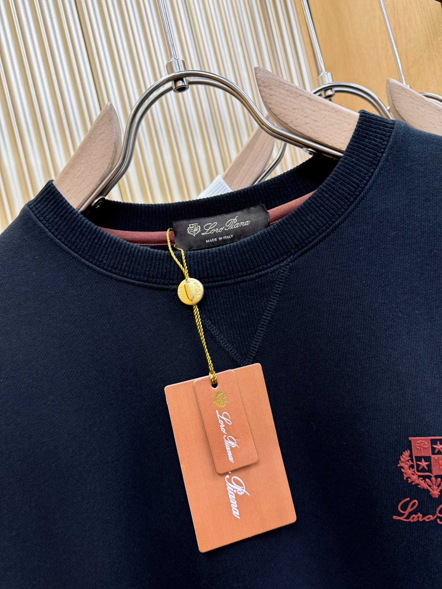 Loro Piana诺悠翩雅 2025秋冬新品长袖卫衣，经典Logo设计，百搭款 官网同步发售，柔软细腻