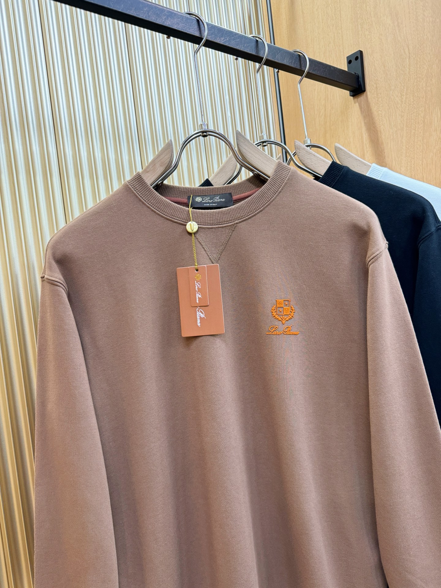 Loro Piana诺悠翩雅 2025秋冬新品长袖卫衣，经典Logo设计，百搭款 官网同步发售，柔软细腻