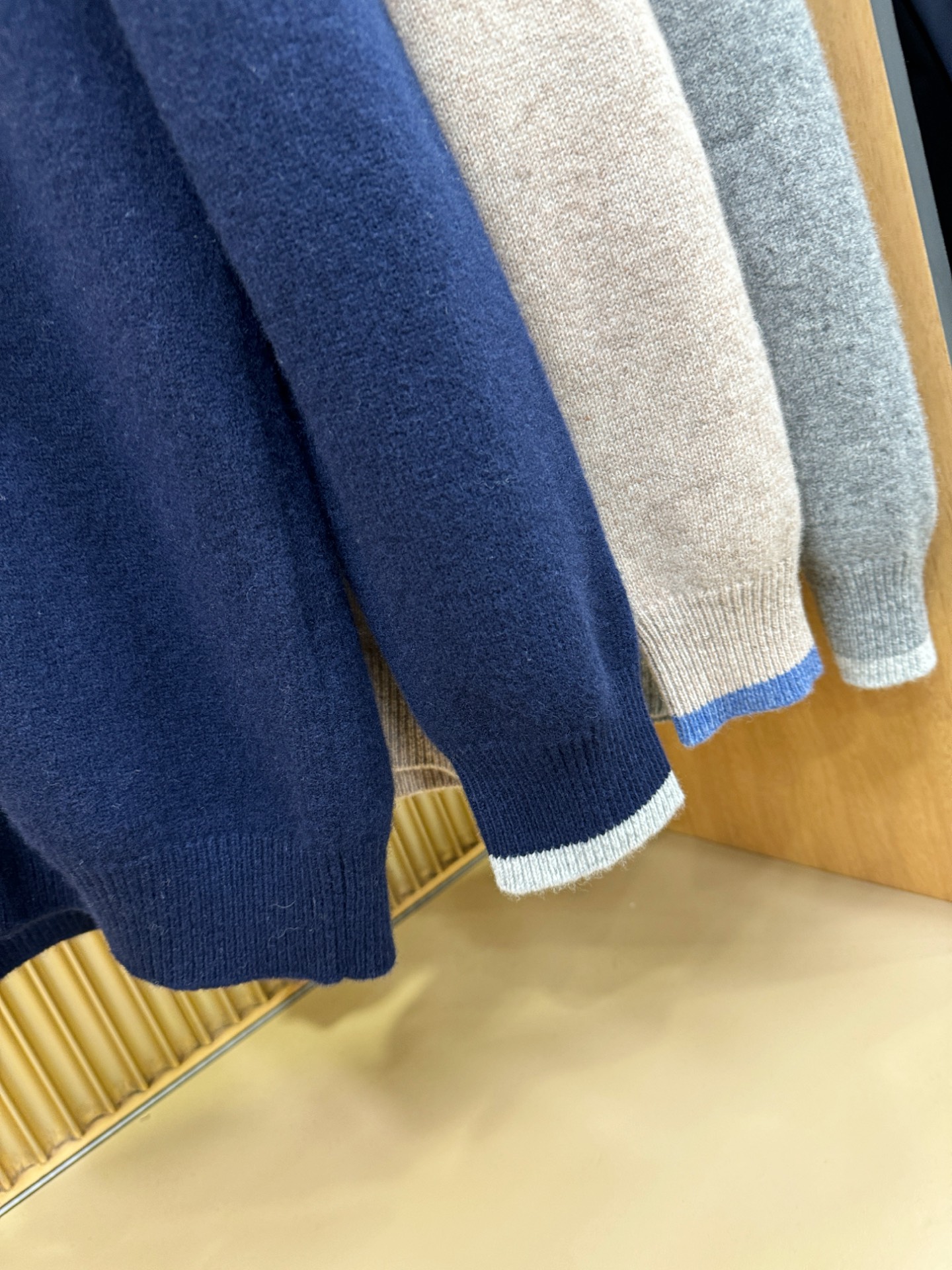 Loro Piana诺悠翩雅 新品爆款 2025秋冬新品拉链羊毛毛衣 澳洲美利奴羊毛，胸前品牌Golo经