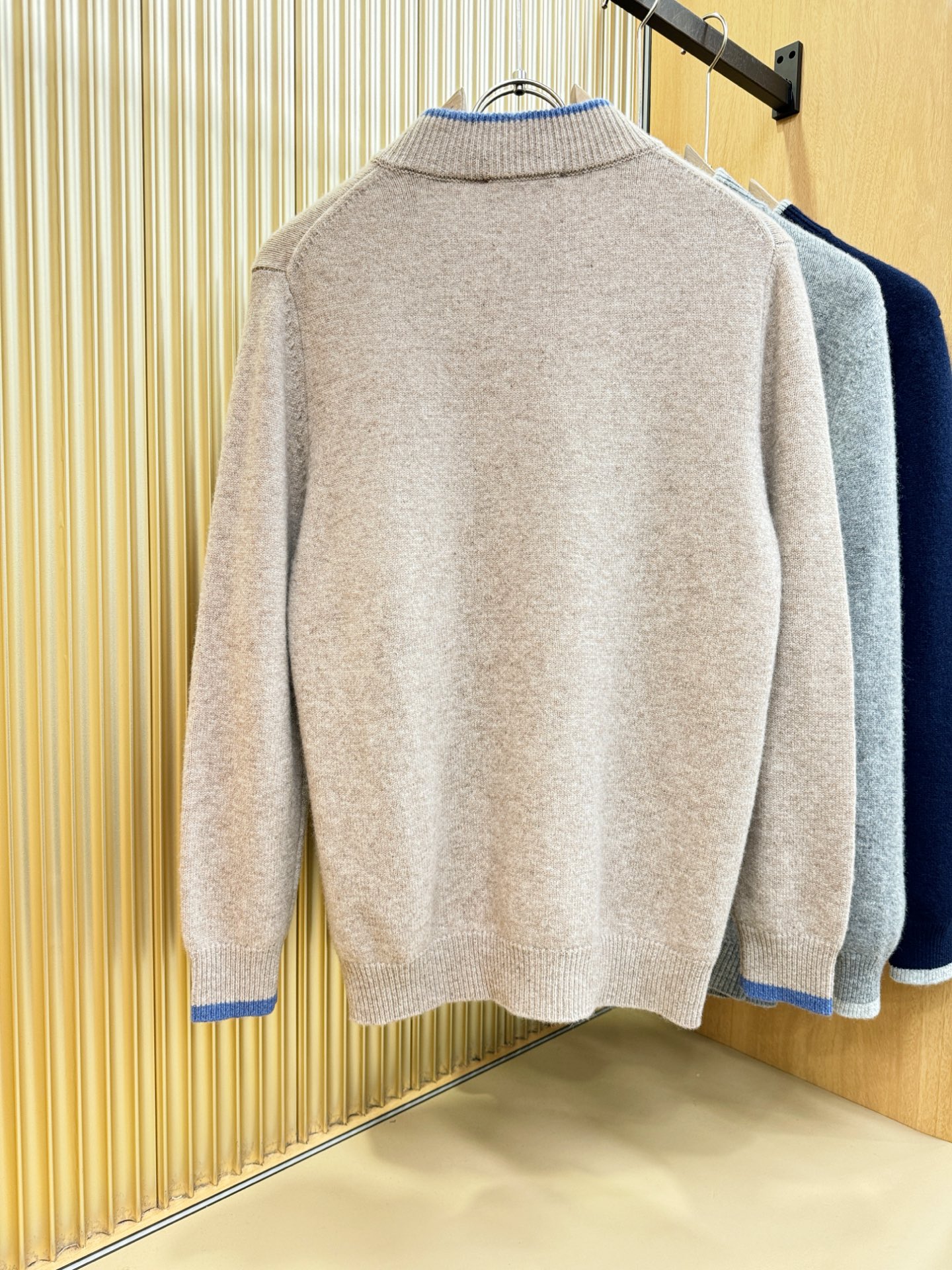 Loro Piana诺悠翩雅 新品爆款 2025秋冬新品拉链羊毛毛衣 澳洲美利奴羊毛，胸前品牌Golo经