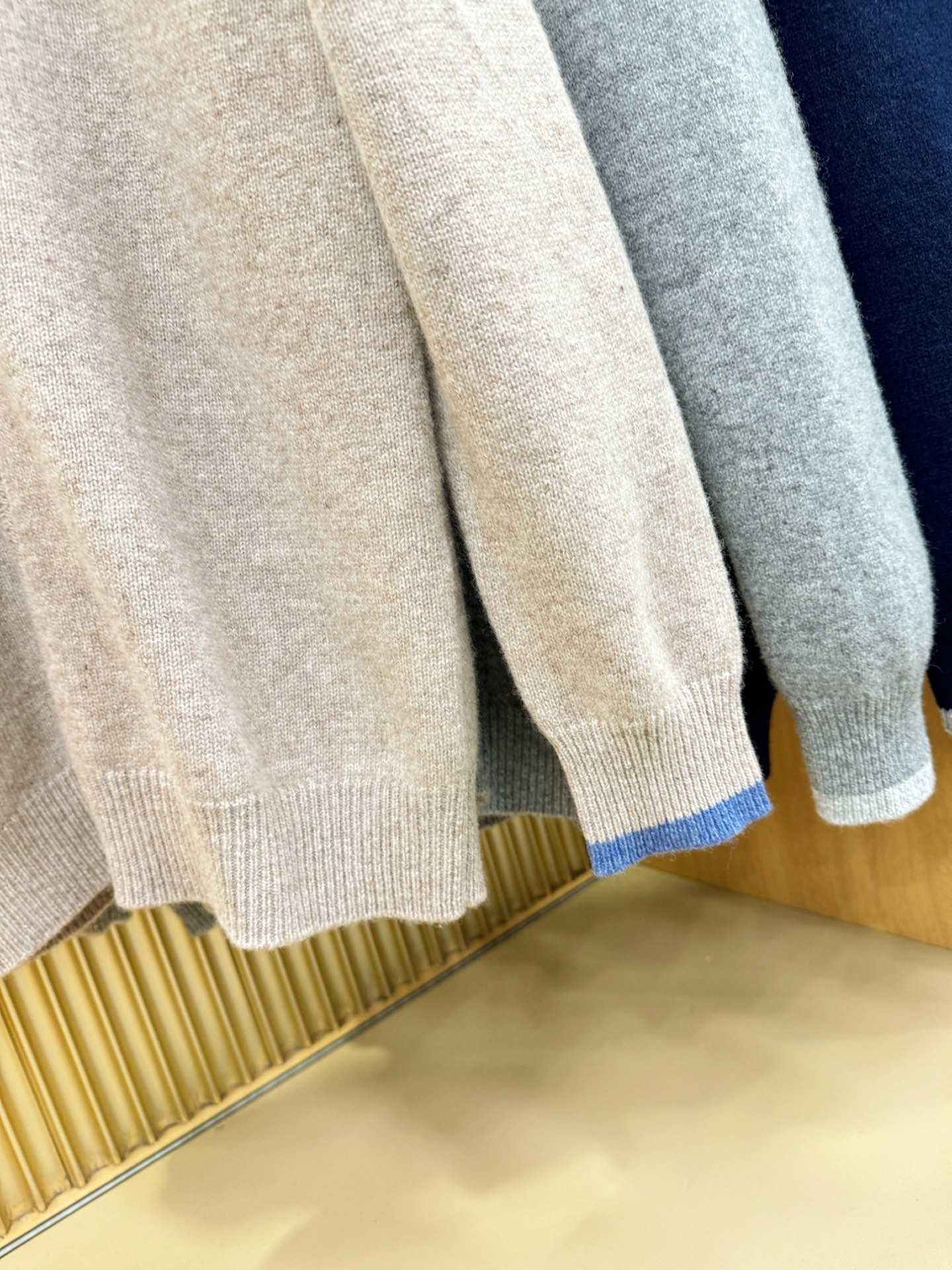 Loro Piana诺悠翩雅 新品爆款 2025秋冬新品拉链羊毛毛衣 澳洲美利奴羊毛，胸前品牌Golo经