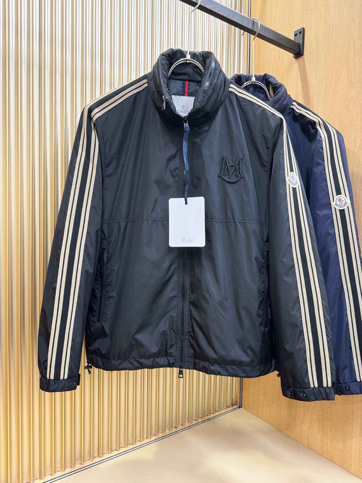 Moncler蒙口 2025秋冬新款棉服夹克外套，内里夹棉，原单狠货 意大利进口面料时尚夹克外套。加棉加