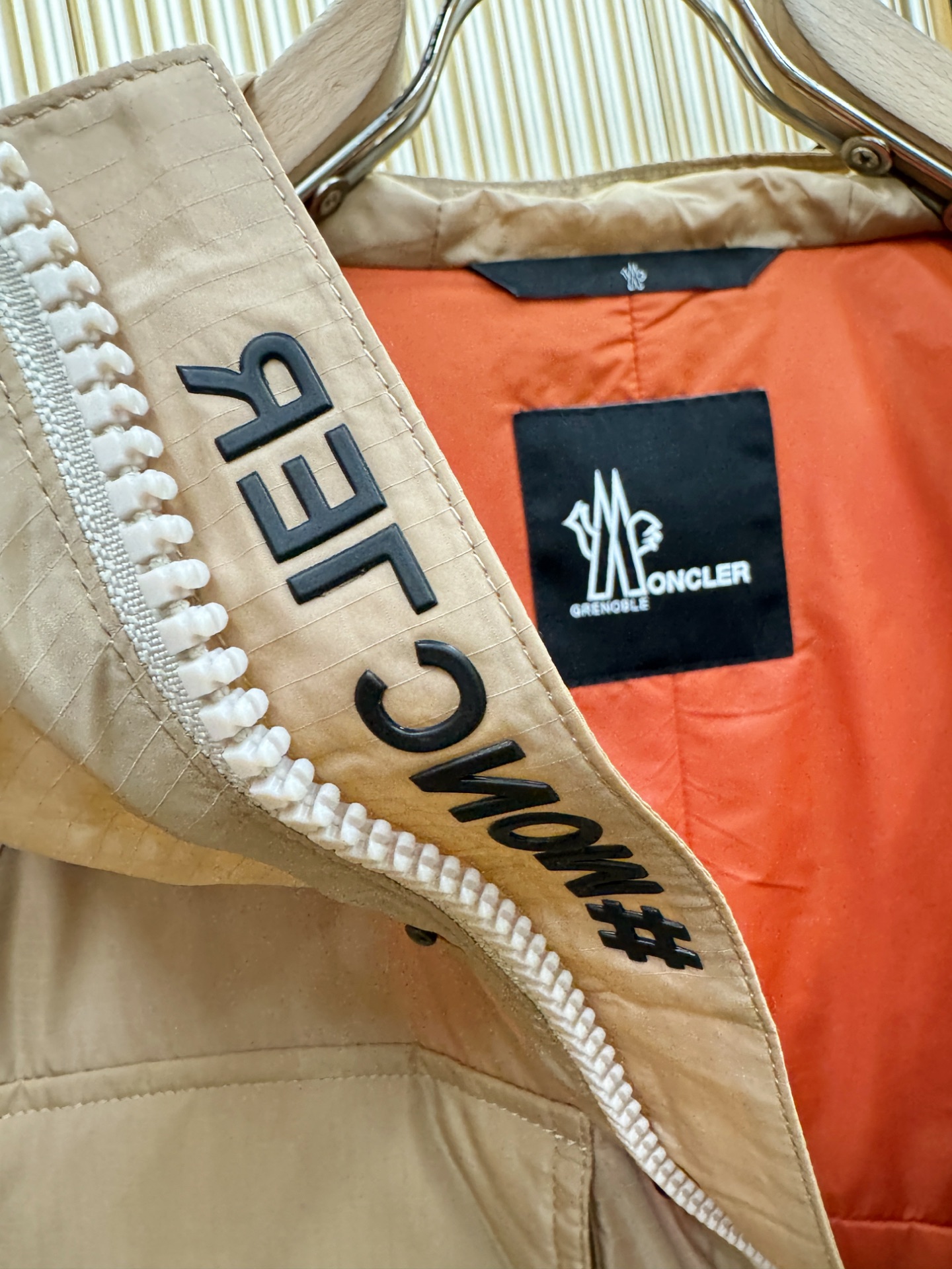 Moncler蒙口 2025秋冬新款棉服夹克外套，内里夹棉，原单狠货 意大利进口面料时尚夹克外套。加棉加