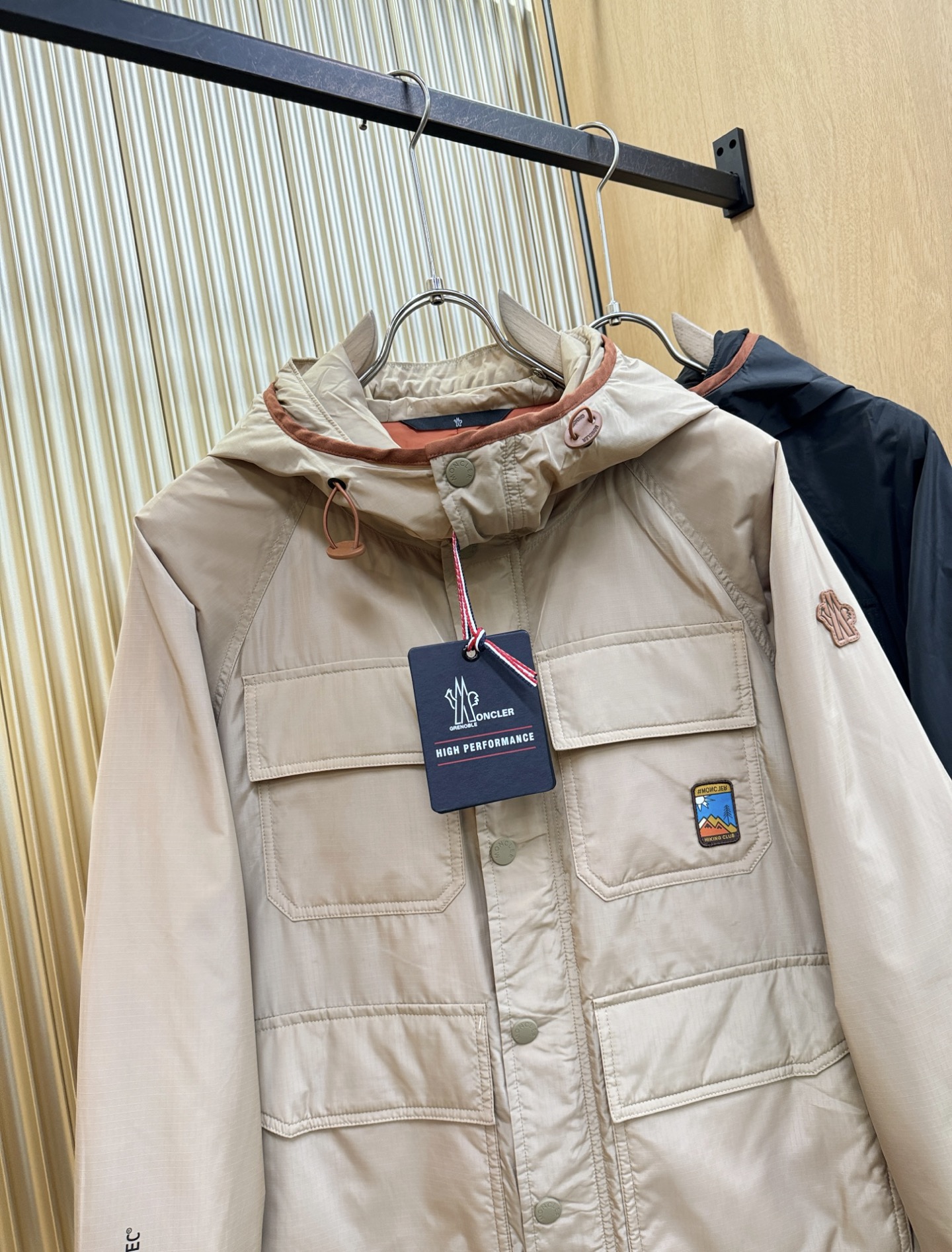 Moncler蒙口 2025秋冬新款棉服夹克外套，内里夹棉，原单狠货 意大利进口面料时尚夹克外套。加棉加