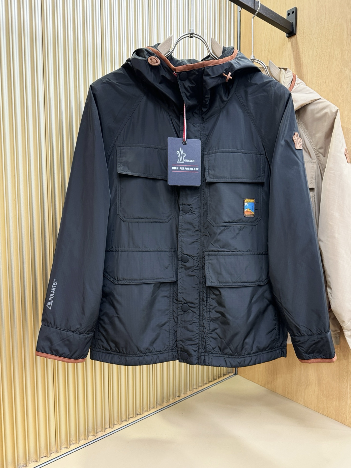 Moncler蒙口 2025秋冬新款棉服夹克外套，内里夹棉，原单狠货 意大利进口面料时尚夹克外套。加棉加