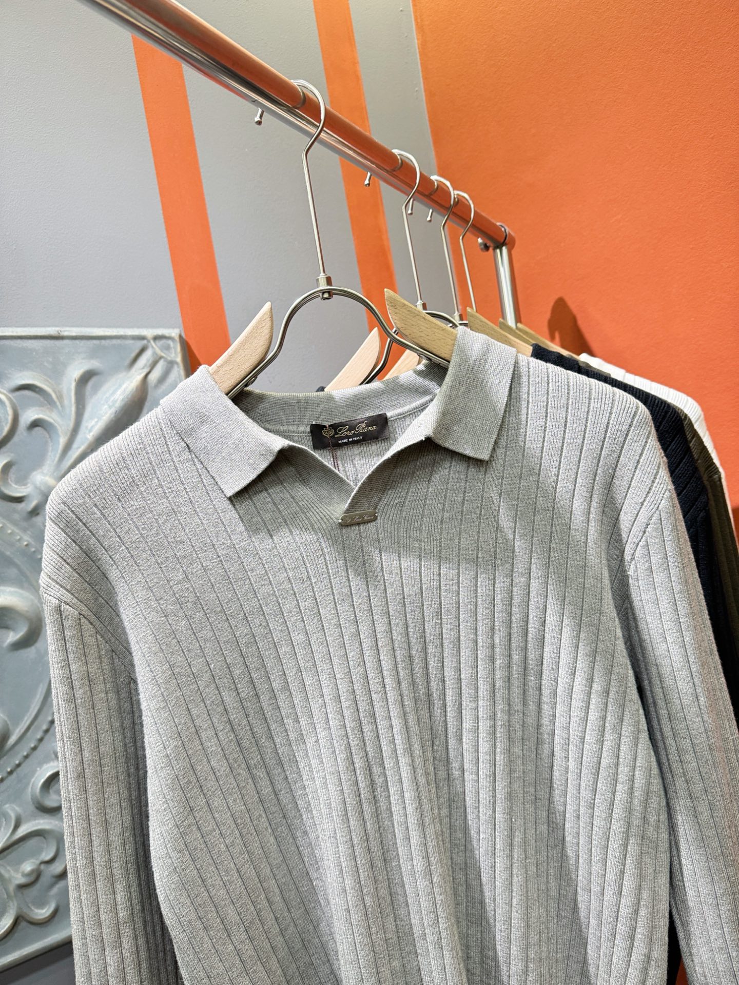 Loro Piana诺悠翩雅 新款毛衣，胸前logo设计！贸易公司渠道稀出，同步官网发售！秋冬系列经典设