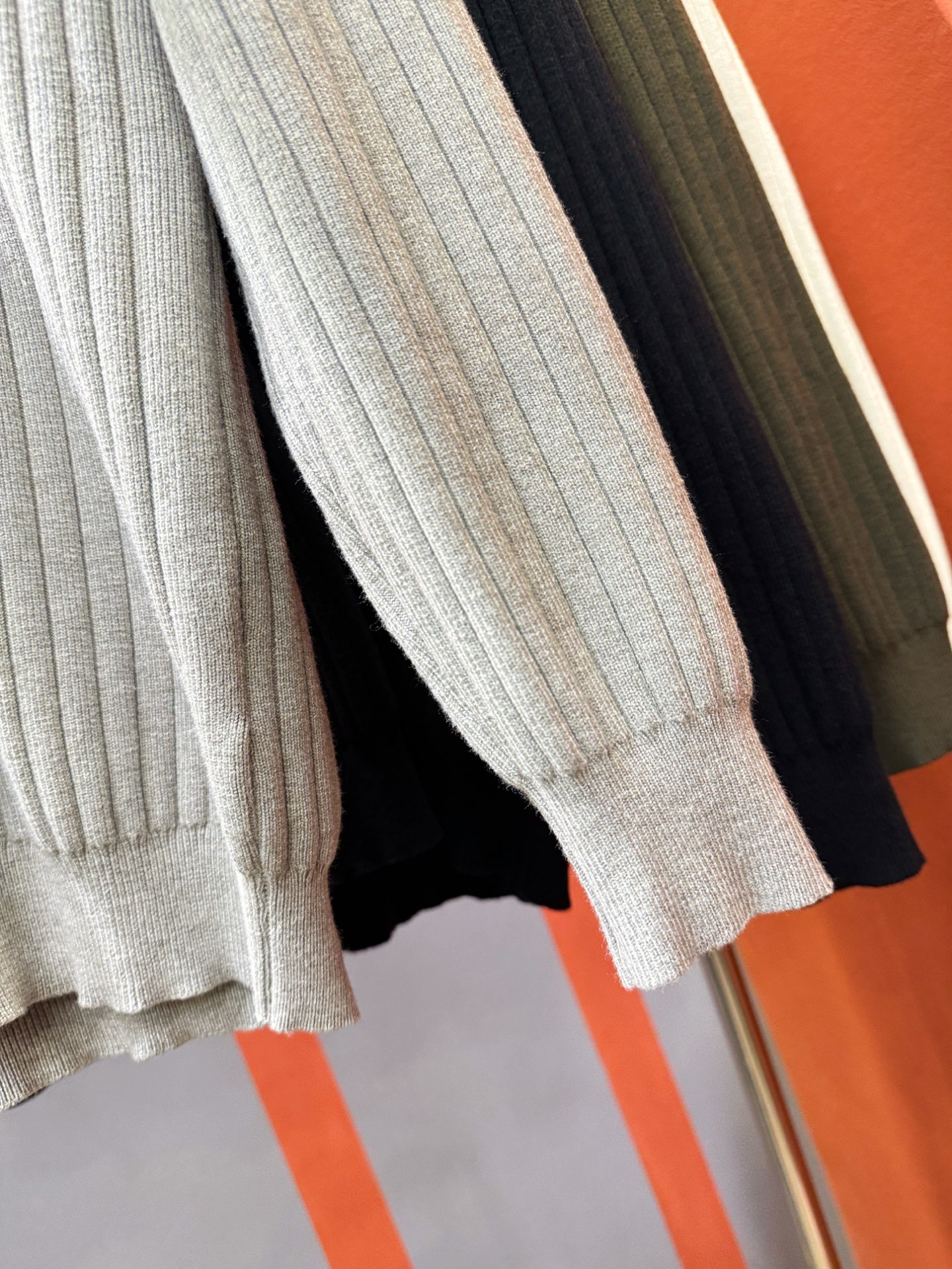 Loro Piana诺悠翩雅 新款毛衣，胸前logo设计！贸易公司渠道稀出，同步官网发售！秋冬系列经典设