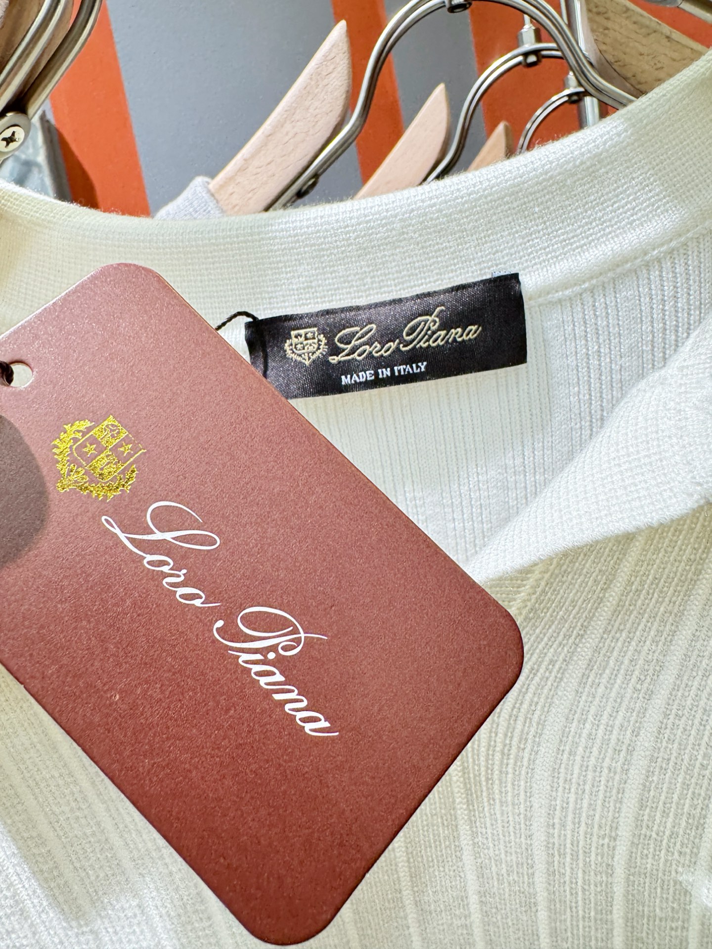 Loro Piana诺悠翩雅 新款毛衣，胸前logo设计！贸易公司渠道稀出，同步官网发售！秋冬系列经典设