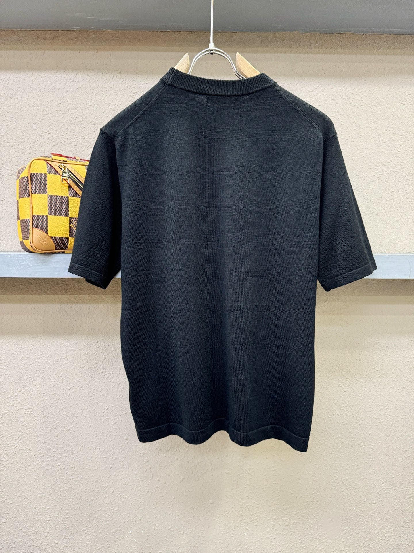 Loro Piana诺悠翩雅 顶级品质 2025秋冬新品短袖羊毛衫！桑蚕丝+绵羊毛面料，手感柔软。顶级进