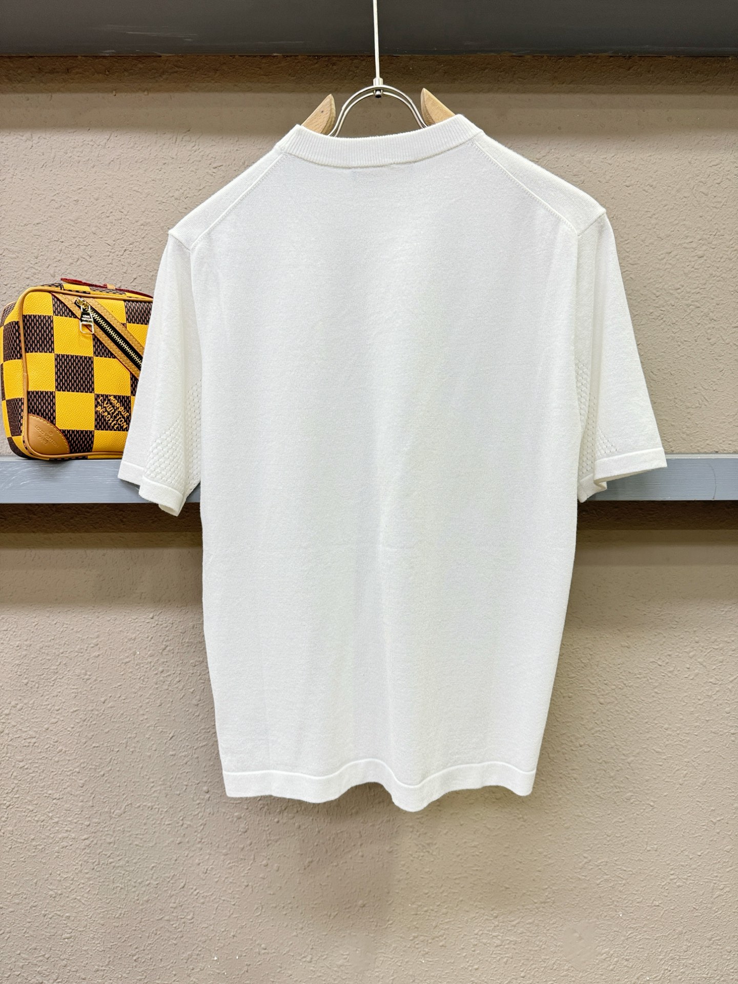 Loro Piana诺悠翩雅 顶级品质 2025秋冬新品短袖羊毛衫！桑蚕丝+绵羊毛面料，手感柔软。顶级进