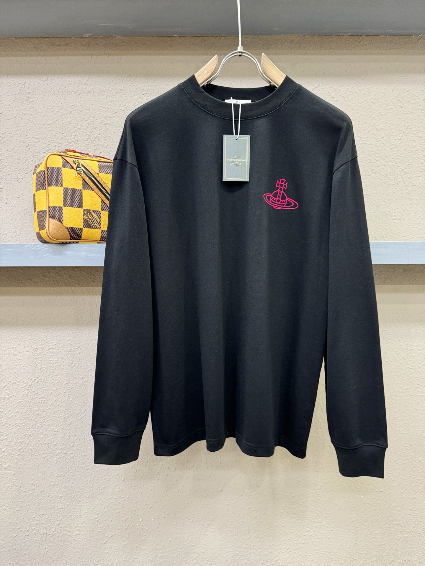 西太后 2025ss秋冬新品 长袖T恤，经典Logo设计，百搭款 官网同步发售 定制面料，柔软细腻 舒适