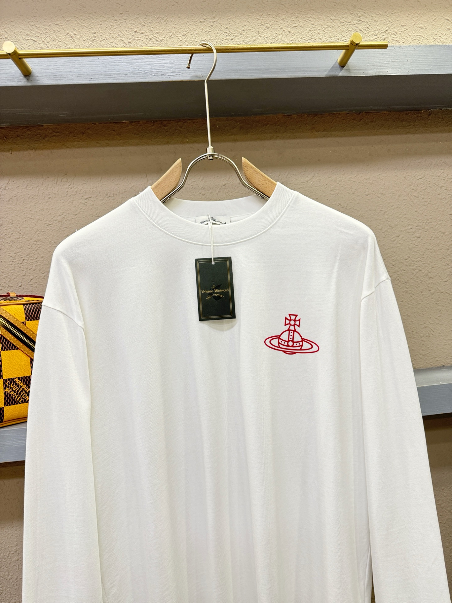 西太后 2025ss秋冬新品 长袖T恤，经典Logo设计，百搭款 官网同步发售 定制面料，柔软细腻 舒适