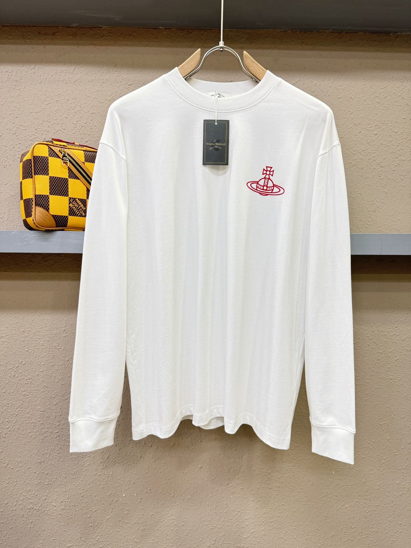 西太后 2025ss秋冬新品 长袖T恤，经典Logo设计，百搭款 官网同步发售 定制面料，柔软细腻 舒适