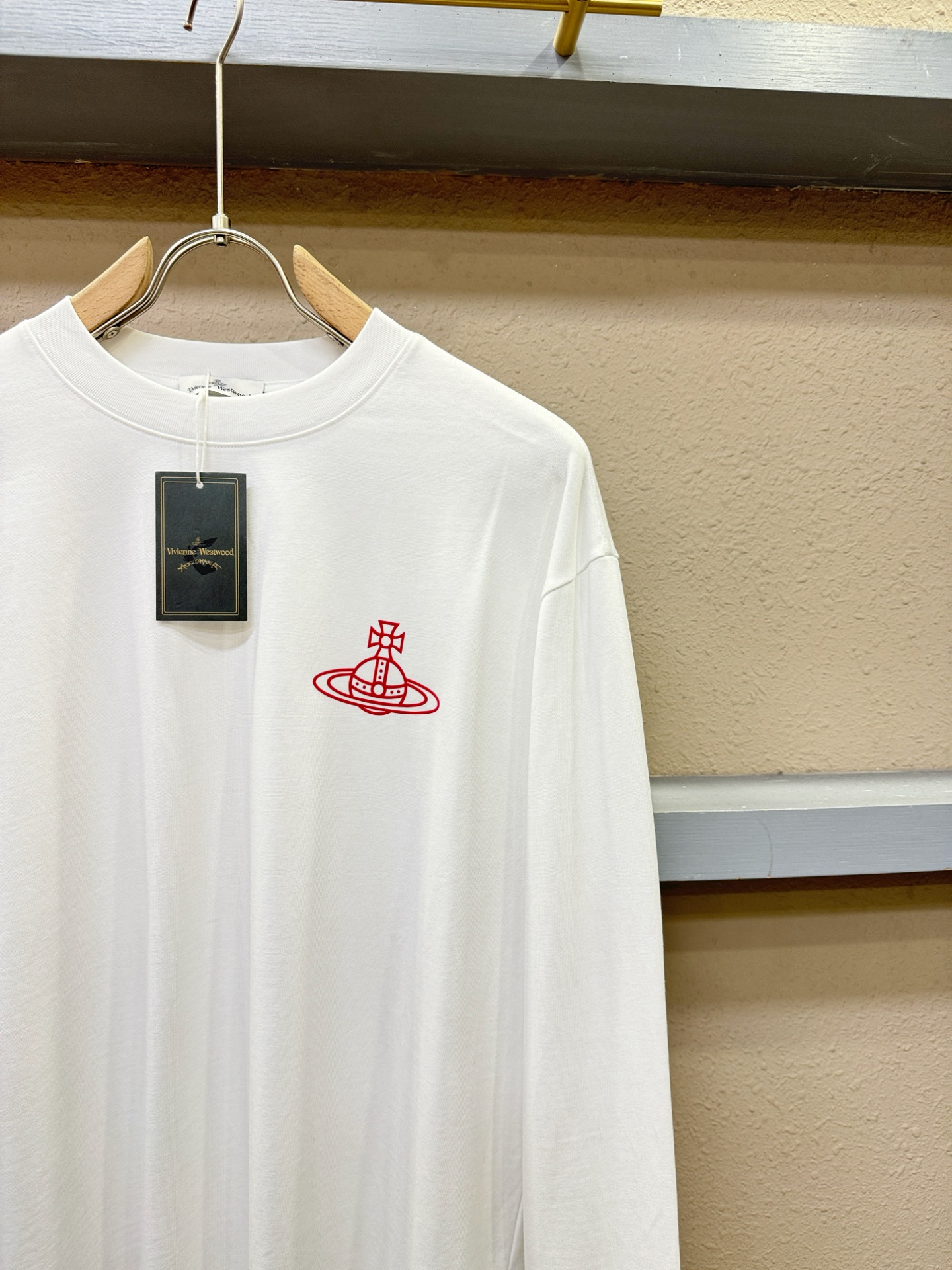 西太后 2025ss秋冬新品 长袖T恤，经典Logo设计，百搭款 官网同步发售 定制面料，柔软细腻 舒适