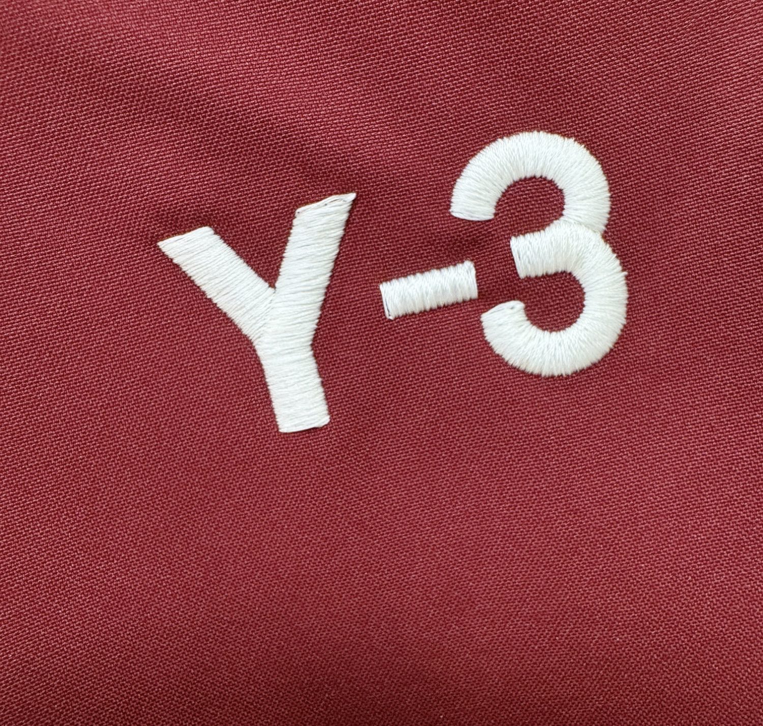 Y-3 2025秋冬新款夹克外套，原单狠货 意大利进口面料时尚夹克外套。欧洲专柜同步，上身更随意大方，专