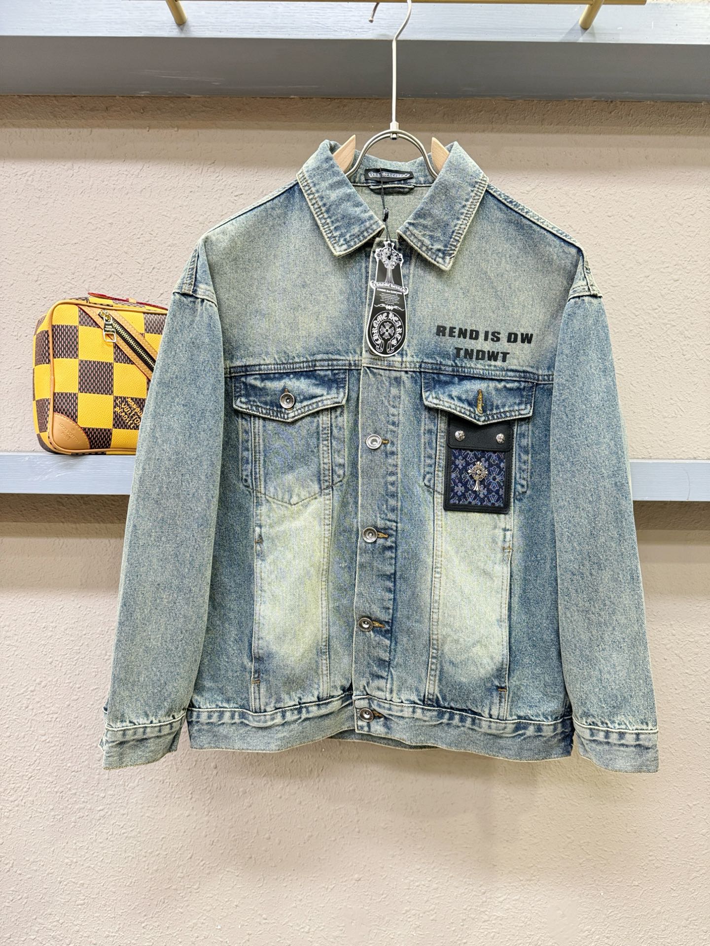 CHROME HEARTS 克罗心 2025新品男女同款牛仔外套，时装圈人气极为火热的单品，是时尚大咖们