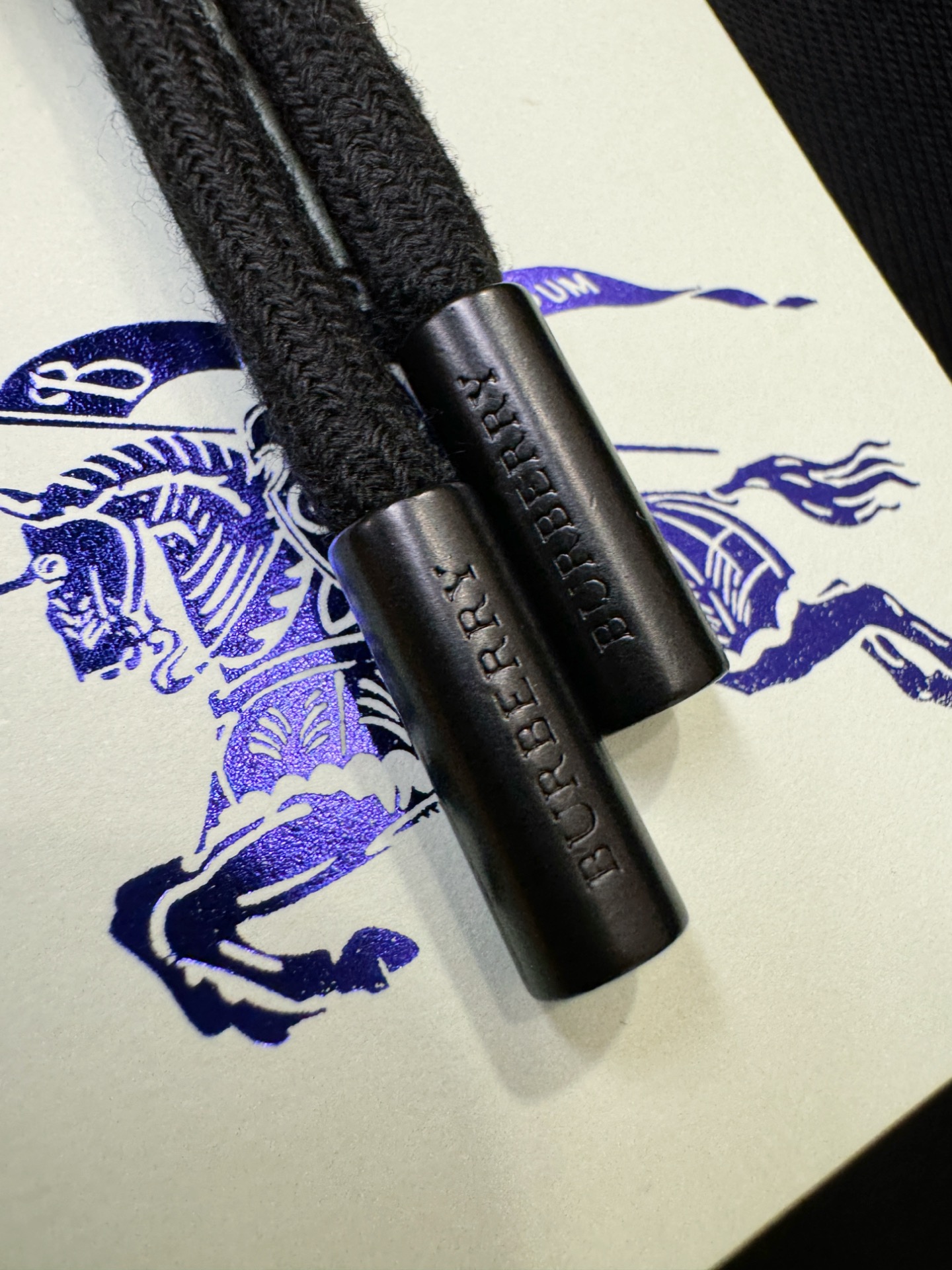 套装BURBERRY巴宝莉 2025秋季新款休闲套装，细节精致高级，高级感满满。定制高端面料，上身挺括有