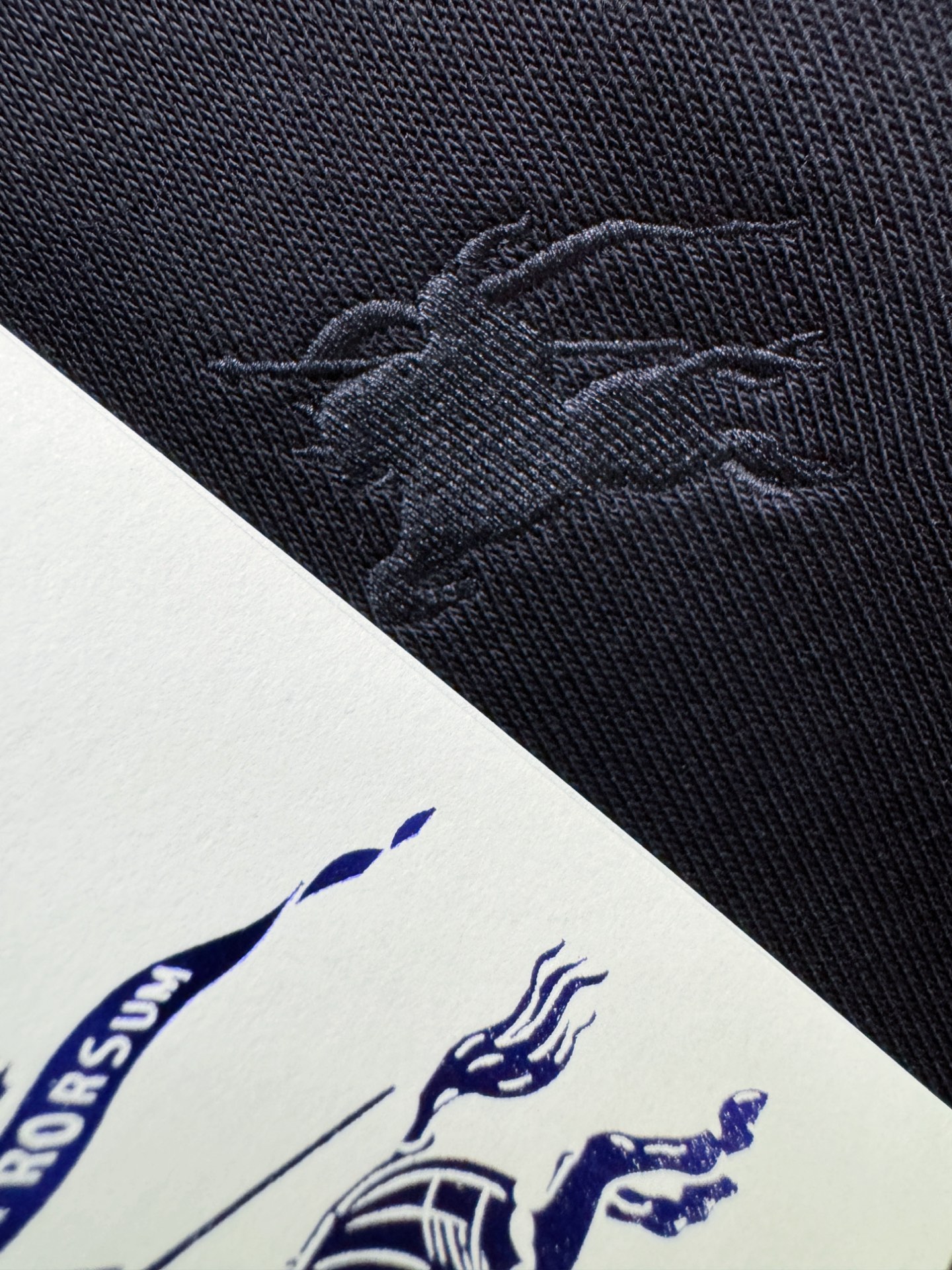 套装BURBERRY巴宝莉 2025秋季新款休闲套装，细节精致高级，高级感满满。定制高端面料，上身挺括有