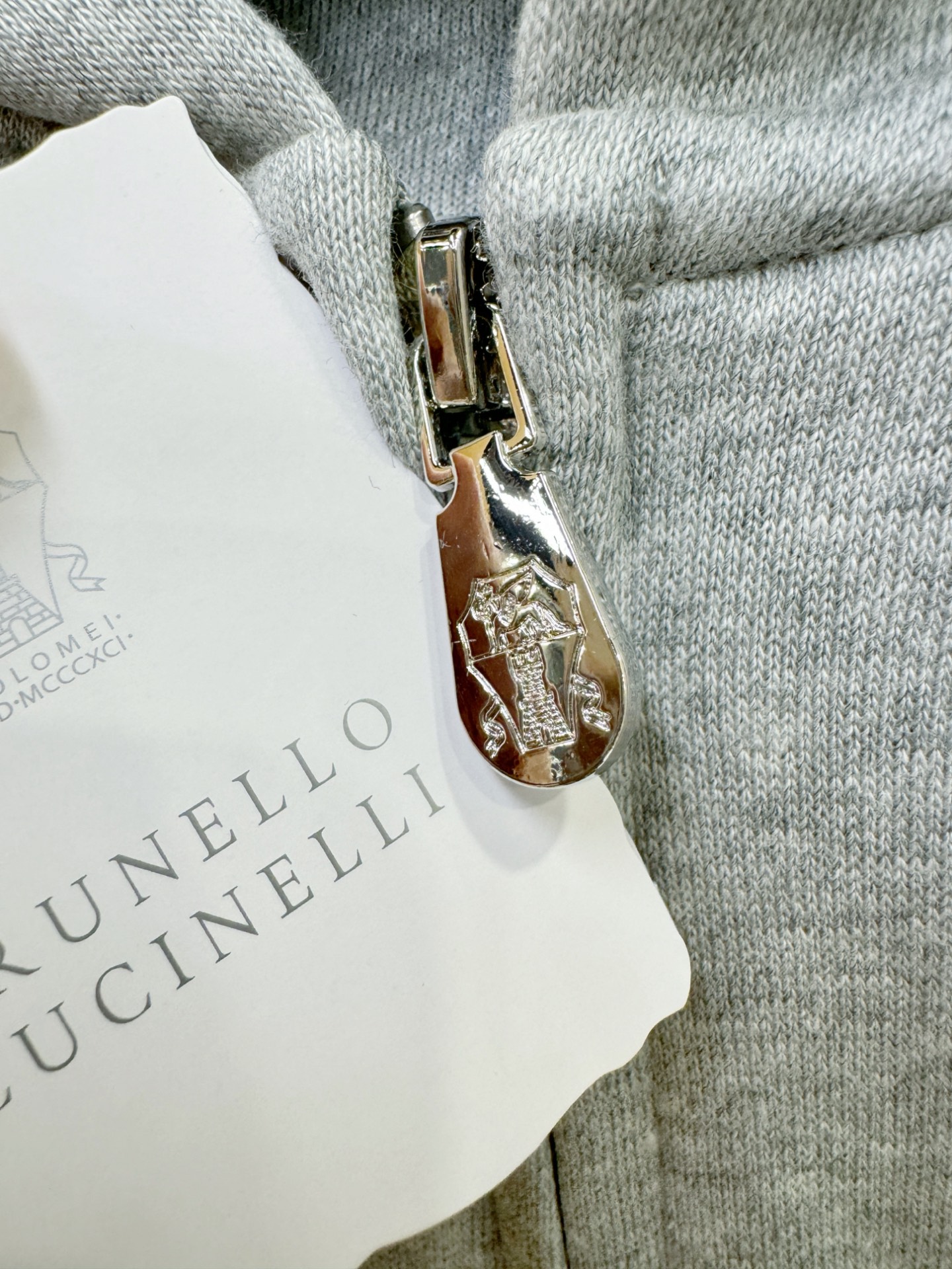 套装BC布鲁提 2025秋季新款休闲套装，细节精致高级，高级感满满。定制高端面料，上身挺括有型，舒适不紧