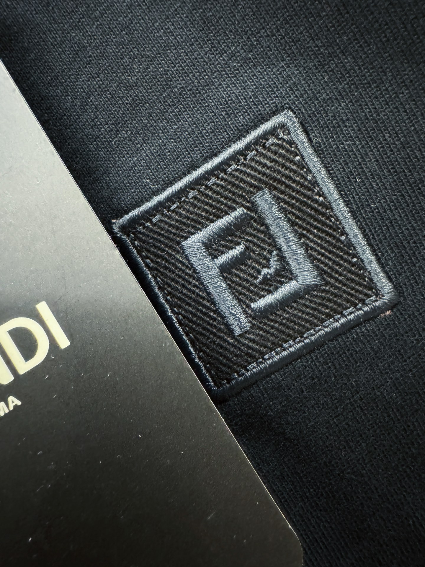 (最大可穿230斤)FENDI芬迪 2025ss秋冬新品 长袖上衣，经典Logo设计，百搭款 官网同步发