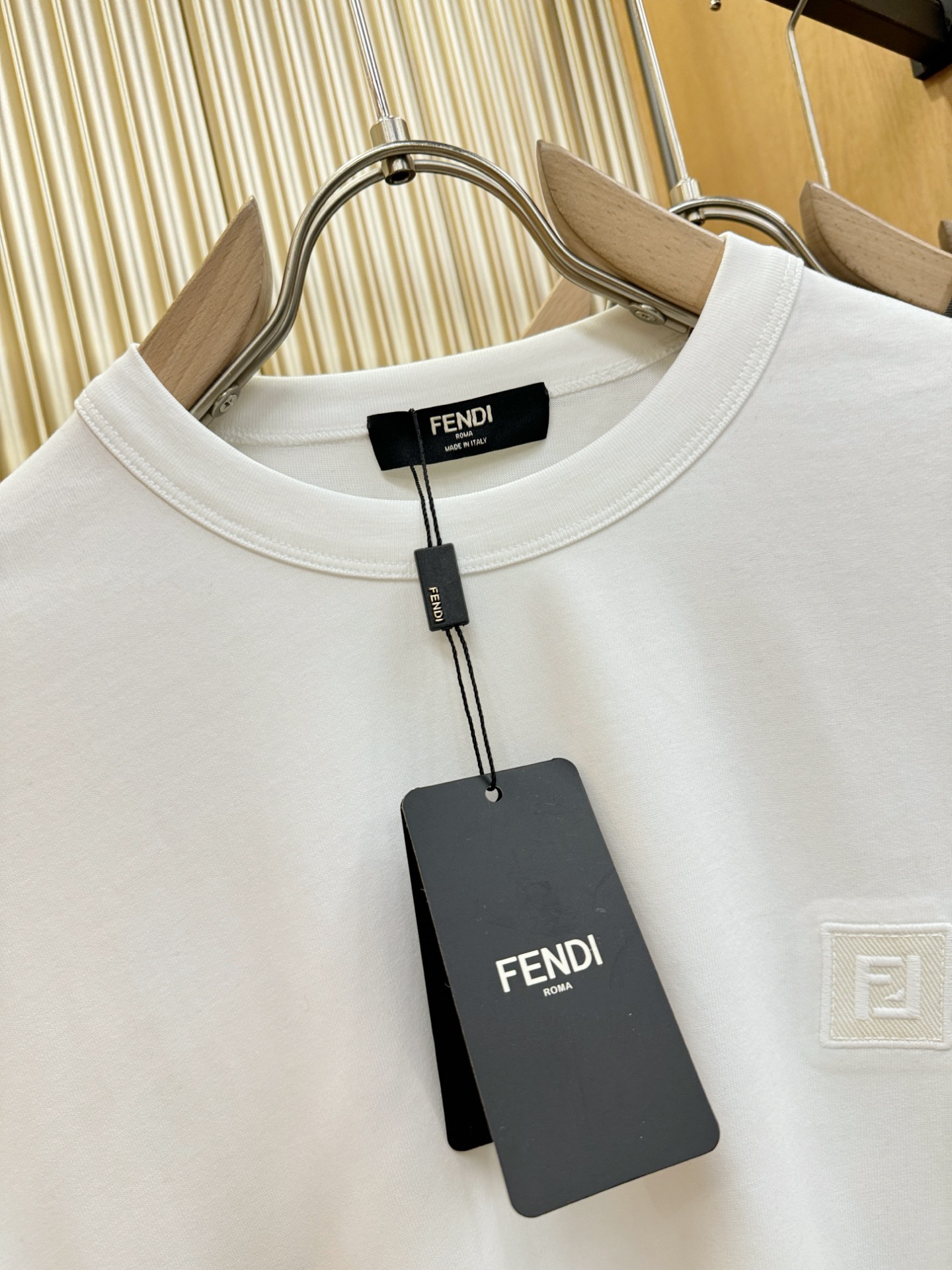 (最大可穿230斤)FENDI芬迪 2025ss秋冬新品 长袖上衣，经典Logo设计，百搭款 官网同步发