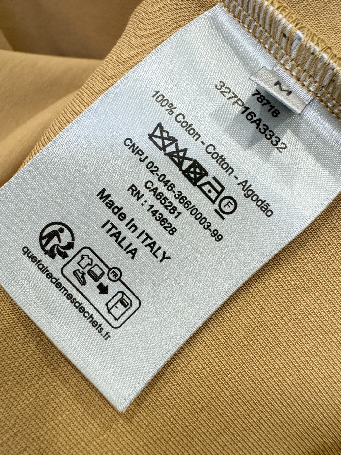 Dior迪奥 秋季新品 长袖卫衣，经典Logo设计，百搭款 官网同步发售 定制面料，柔软细腻，亲肤感极高