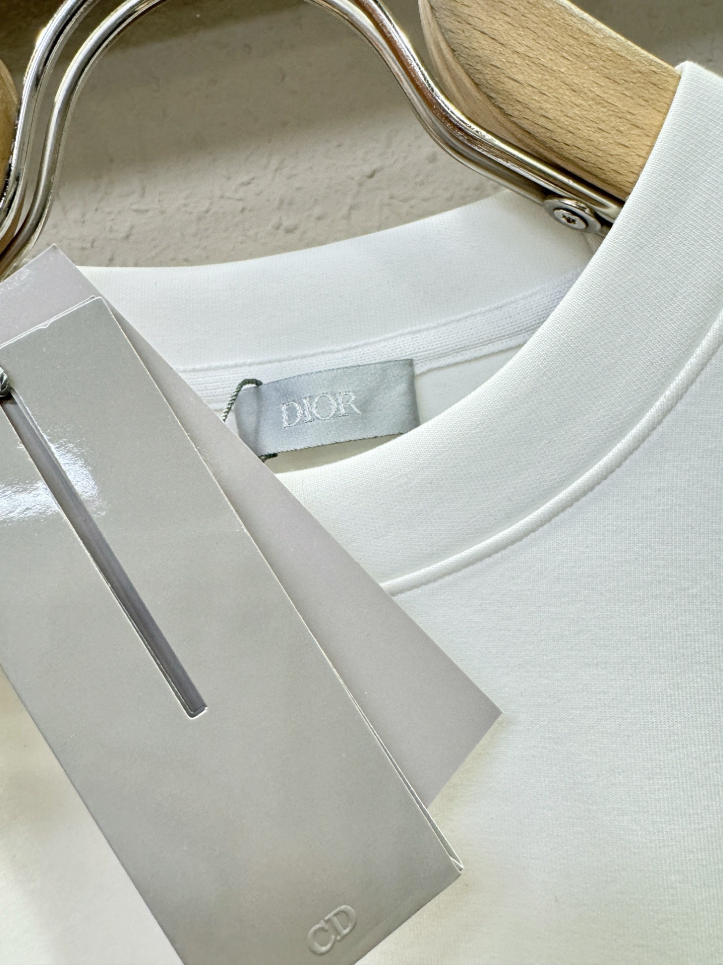 Dior迪奥 秋季新品 长袖卫衣，经典Logo设计，百搭款 官网同步发售 定制面料，柔软细腻，亲肤感极高