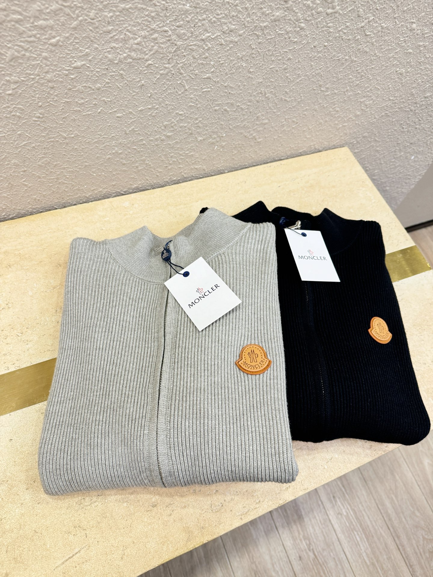 Moncler蒙口 新品爆款 2025秋冬新品拉链羊毛毛衣 胸前品牌Golo设计，经典简约大气品牌针织羊