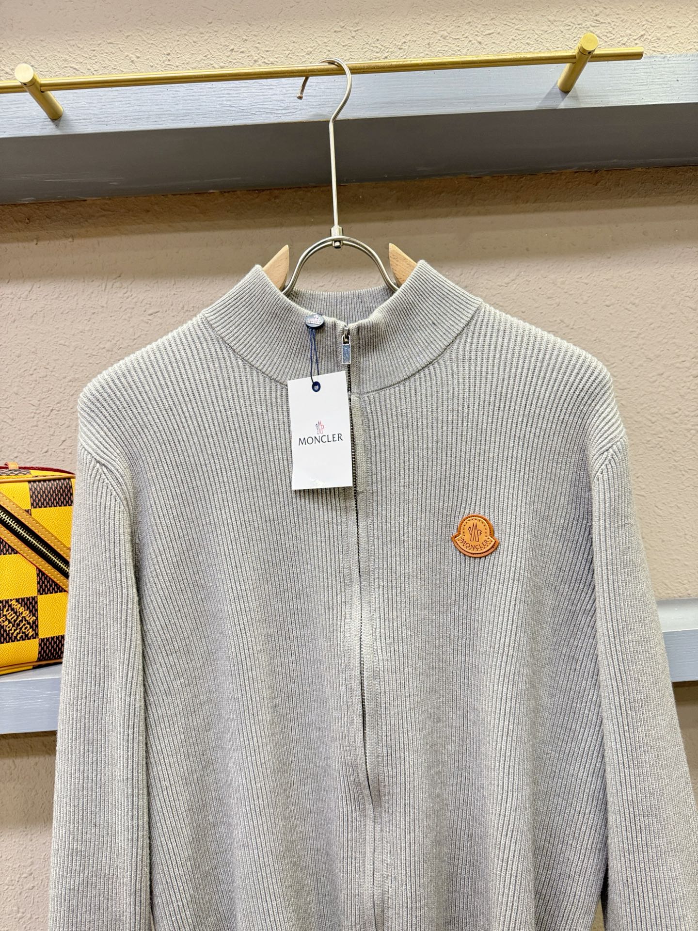 Moncler蒙口 新品爆款 2025秋冬新品拉链羊毛毛衣 胸前品牌Golo设计，经典简约大气品牌针织羊