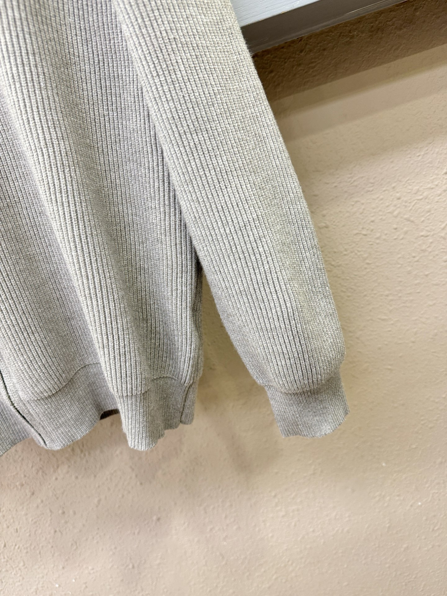 Moncler蒙口 新品爆款 2025秋冬新品拉链羊毛毛衣 胸前品牌Golo设计，经典简约大气品牌针织羊