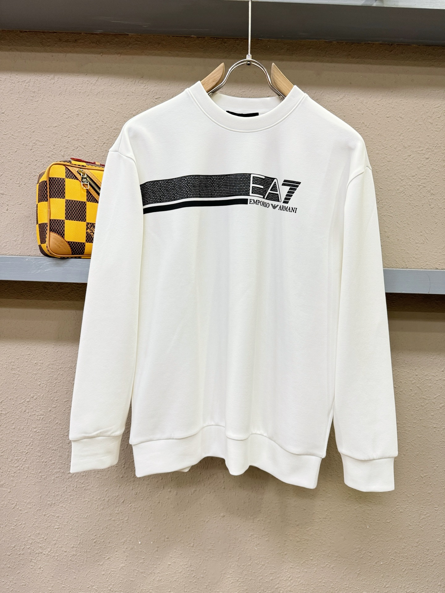 Armani 阿玛尼 秋季新品 长袖卫衣，经典Logo设计，百搭款 官网同步发售 定制面料，柔软细腻，亲