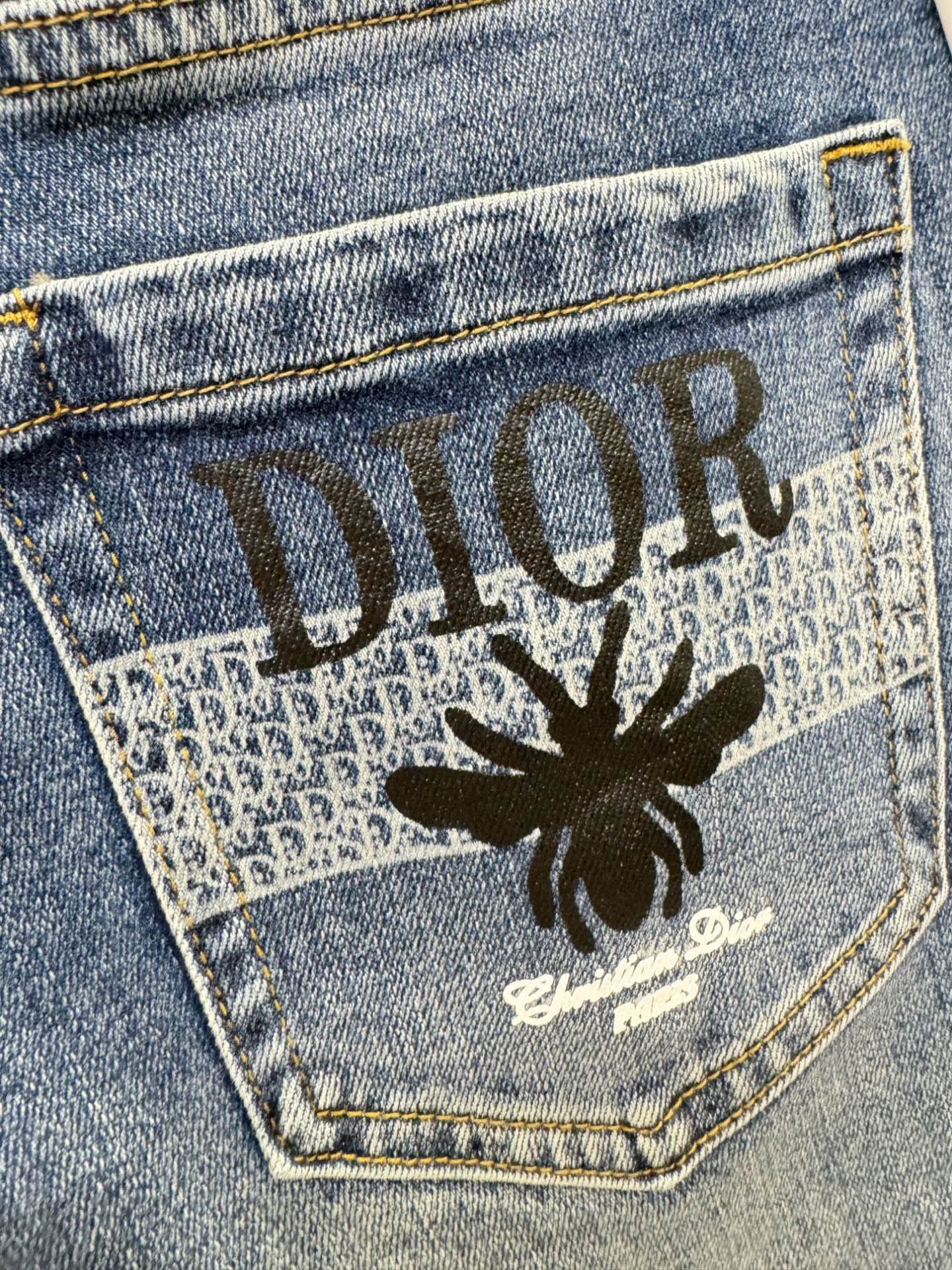 Dior迪奥 2025专柜新品，原版牛仔裤 原版重工打造，品牌经典LOGO设计，三标齐全！原版五金辅料。