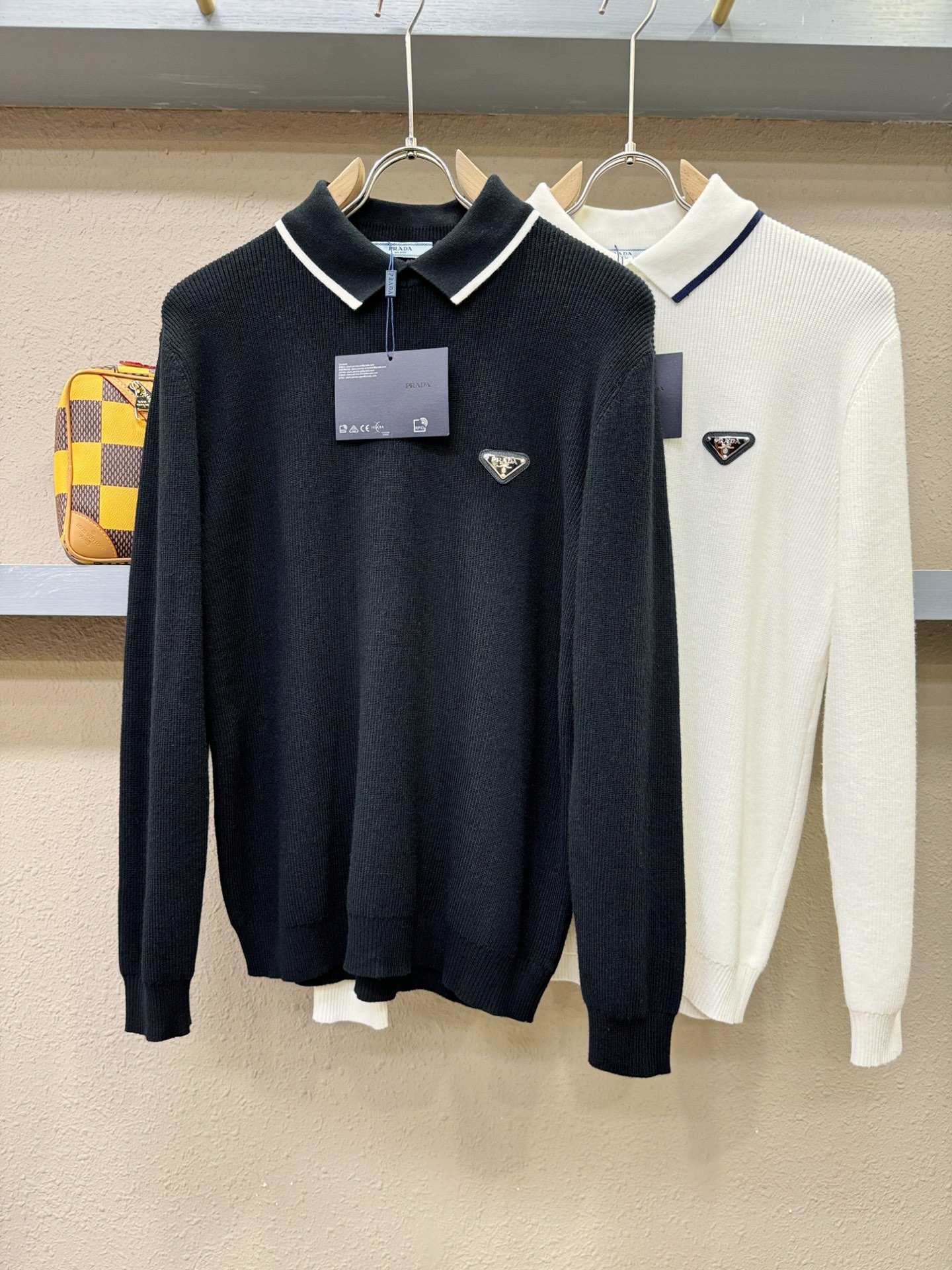 PRADA 普拉达 2025新款毛衣，胸前logo设计！贸易公司渠道稀出，同步官网发售！秋冬系列经典设计