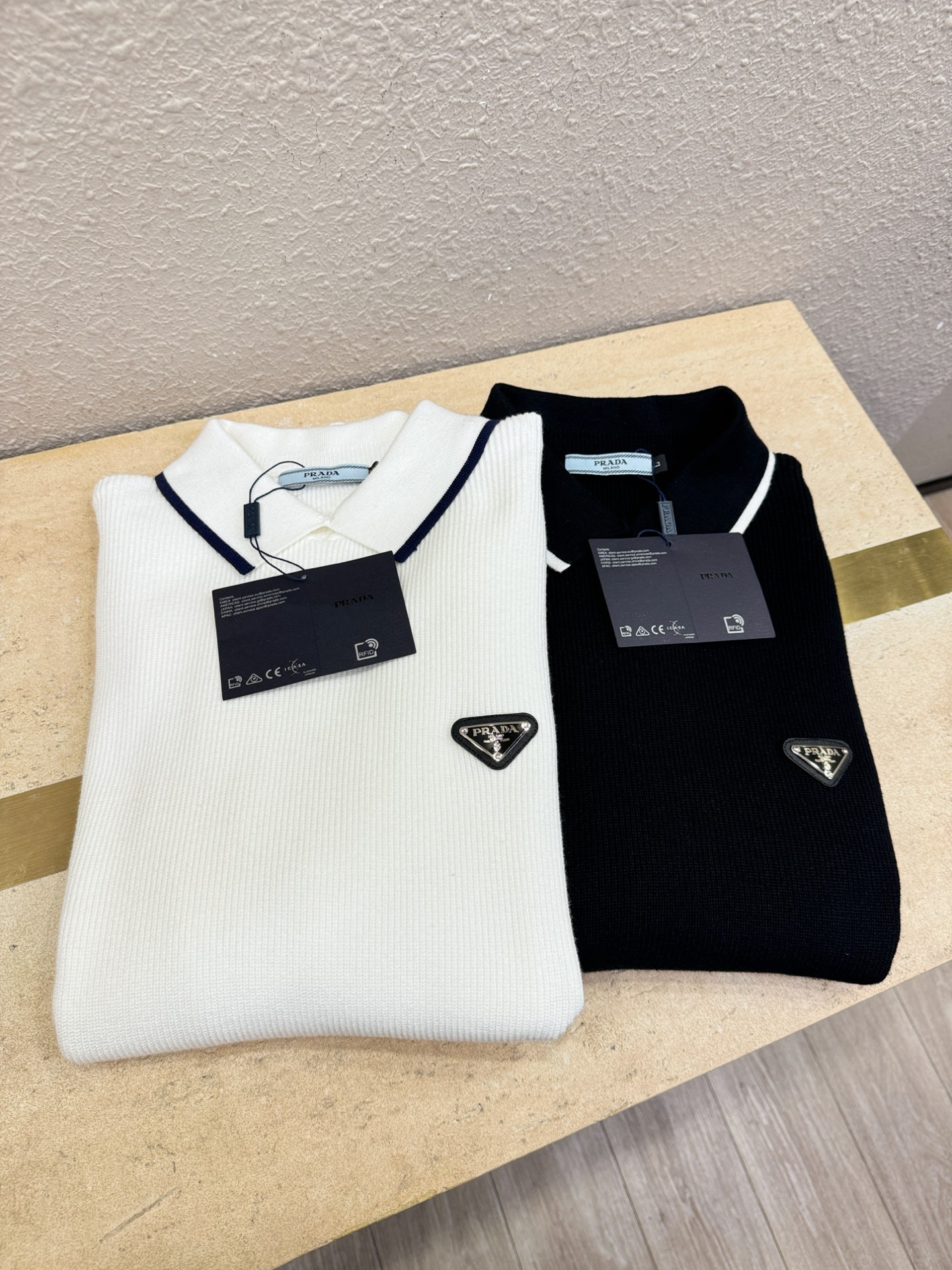 PRADA 普拉达 2025新款毛衣，胸前logo设计！贸易公司渠道稀出，同步官网发售！秋冬系列经典设计