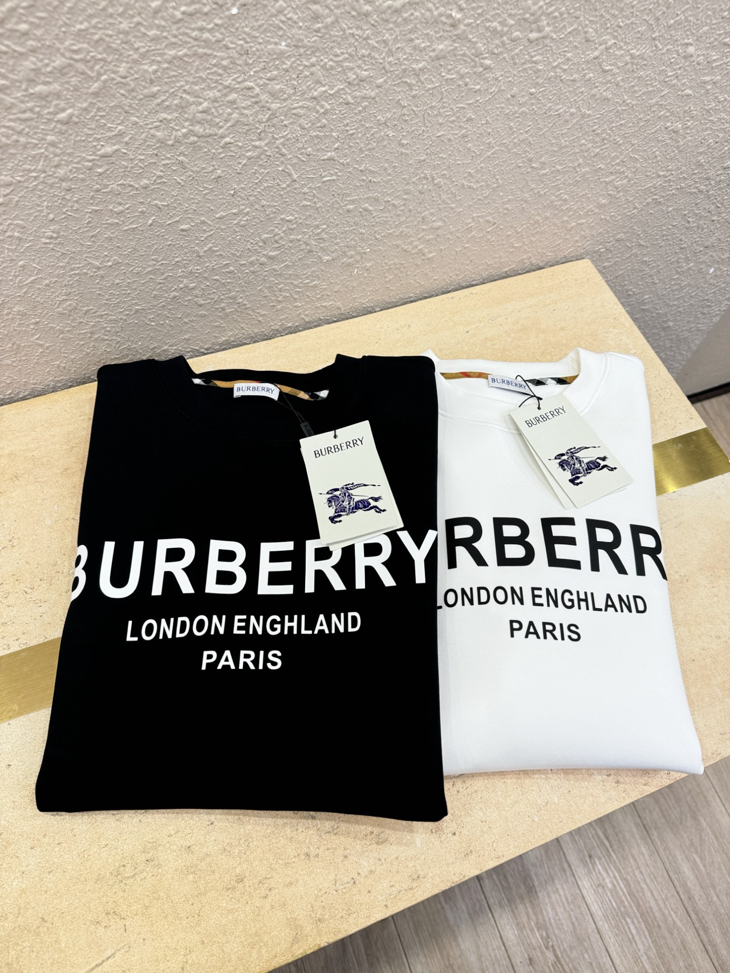 BURBERRY巴宝莉 秋季新品 长袖卫衣，经典Logo设计，百搭款 官网同步发售 定制面料，柔软细腻，