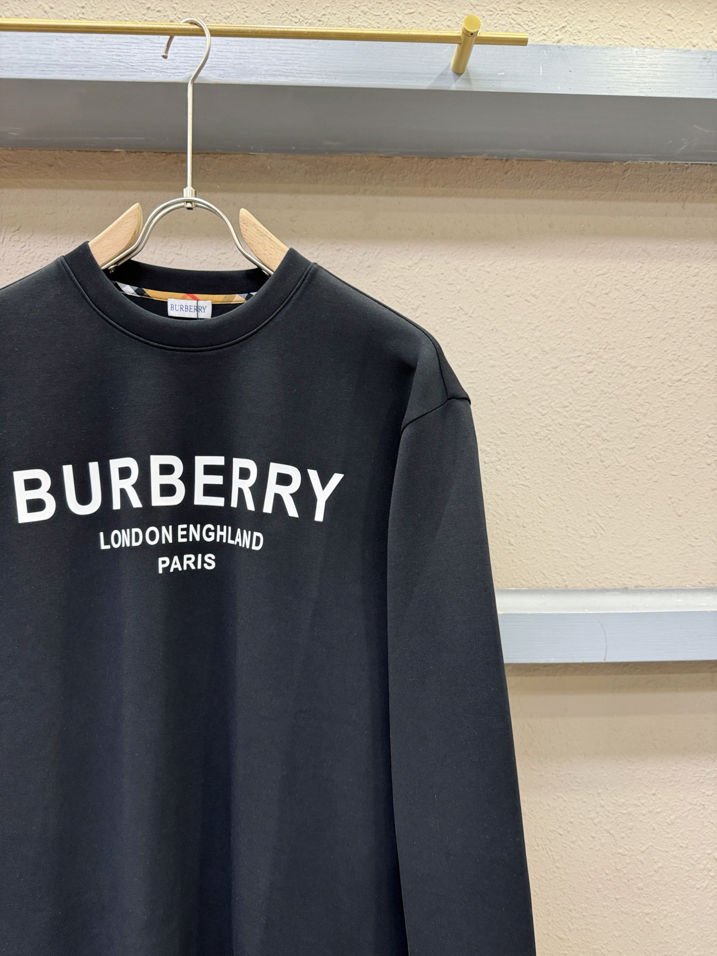 BURBERRY巴宝莉 秋季新品 长袖卫衣，经典Logo设计，百搭款 官网同步发售 定制面料，柔软细腻，
