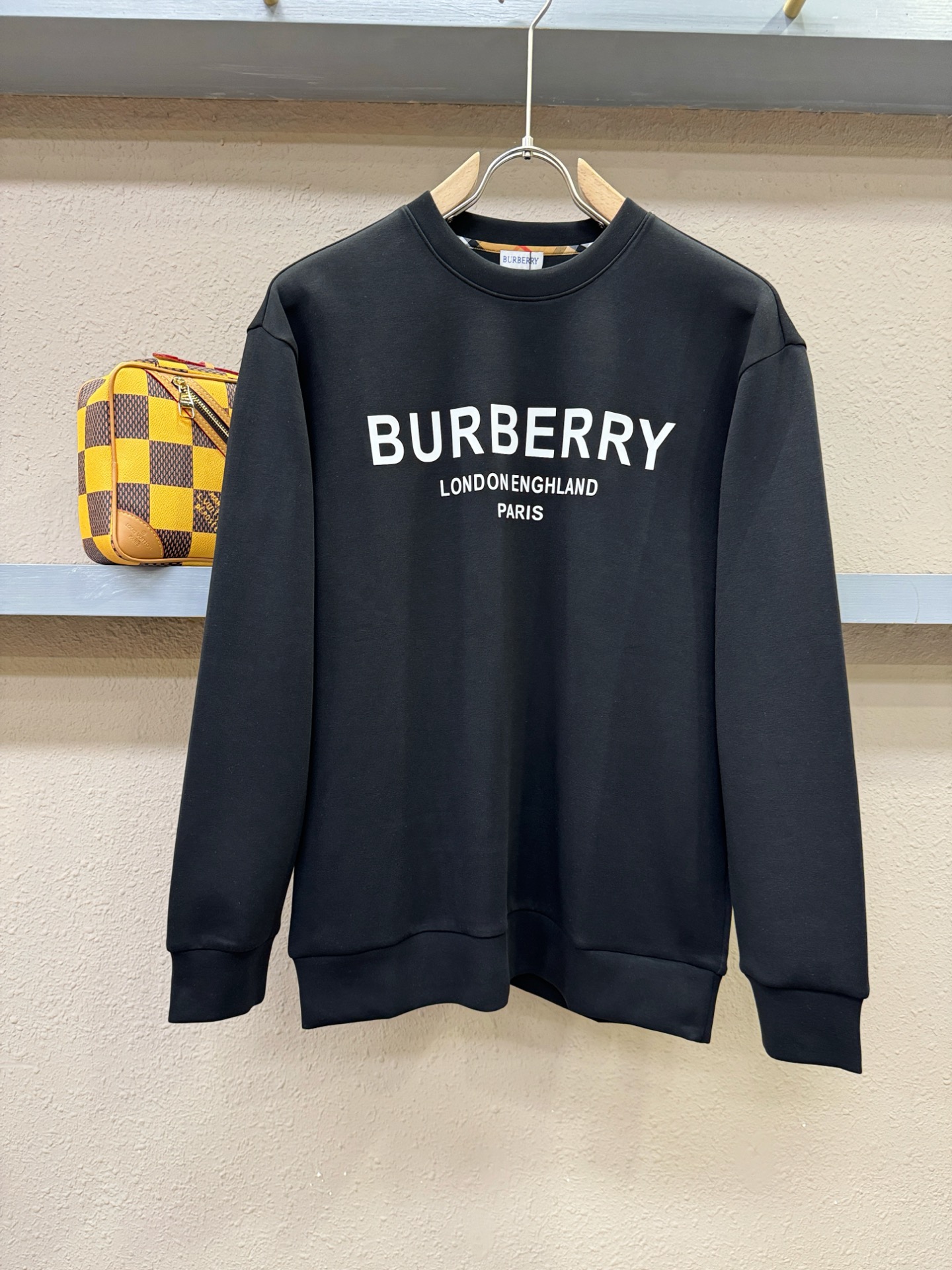 BURBERRY巴宝莉 秋季新品 长袖卫衣，经典Logo设计，百搭款 官网同步发售 定制面料，柔软细腻，