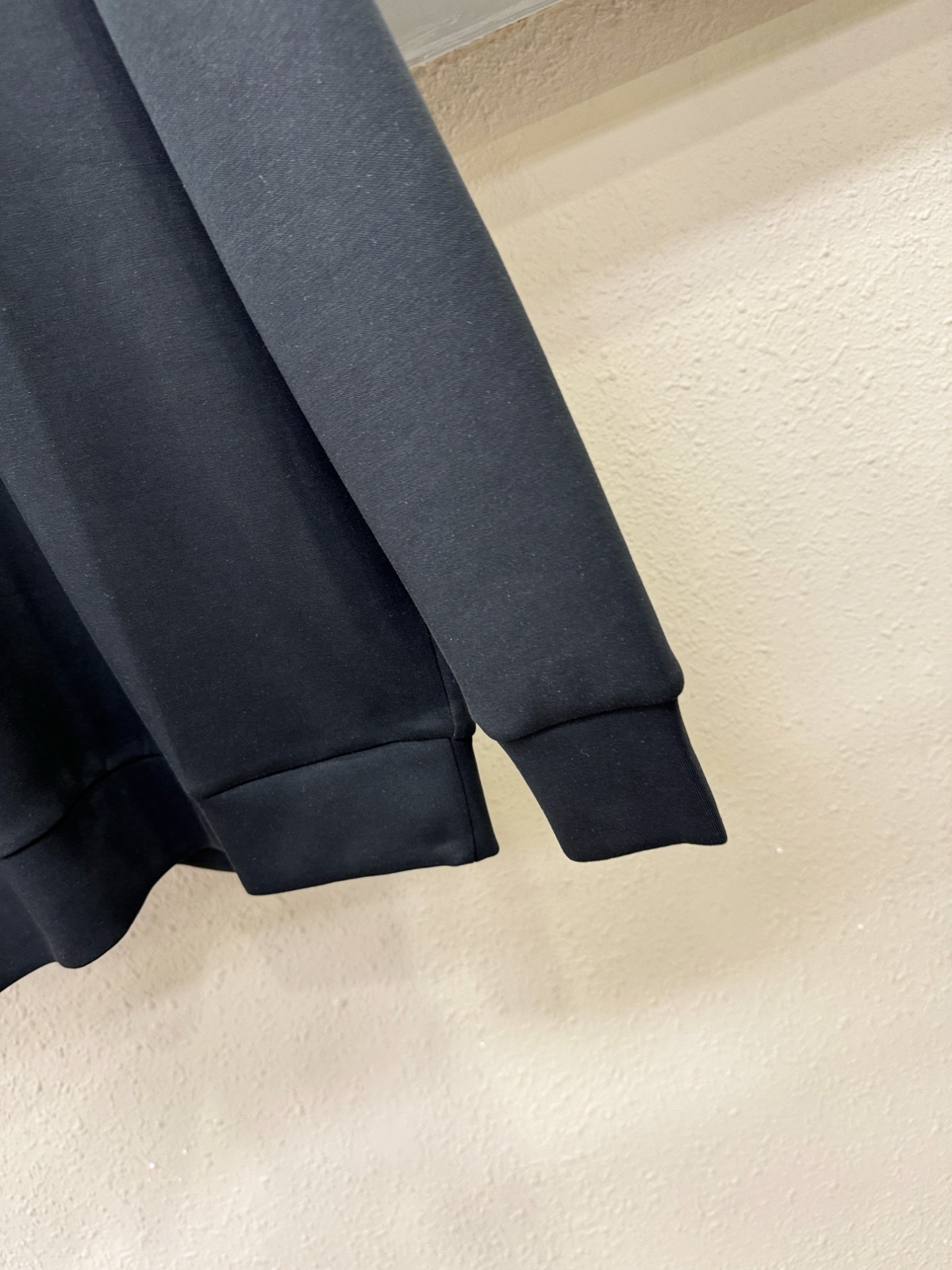 BURBERRY巴宝莉 秋季新品 长袖卫衣，经典Logo设计，百搭款 官网同步发售 定制面料，柔软细腻，