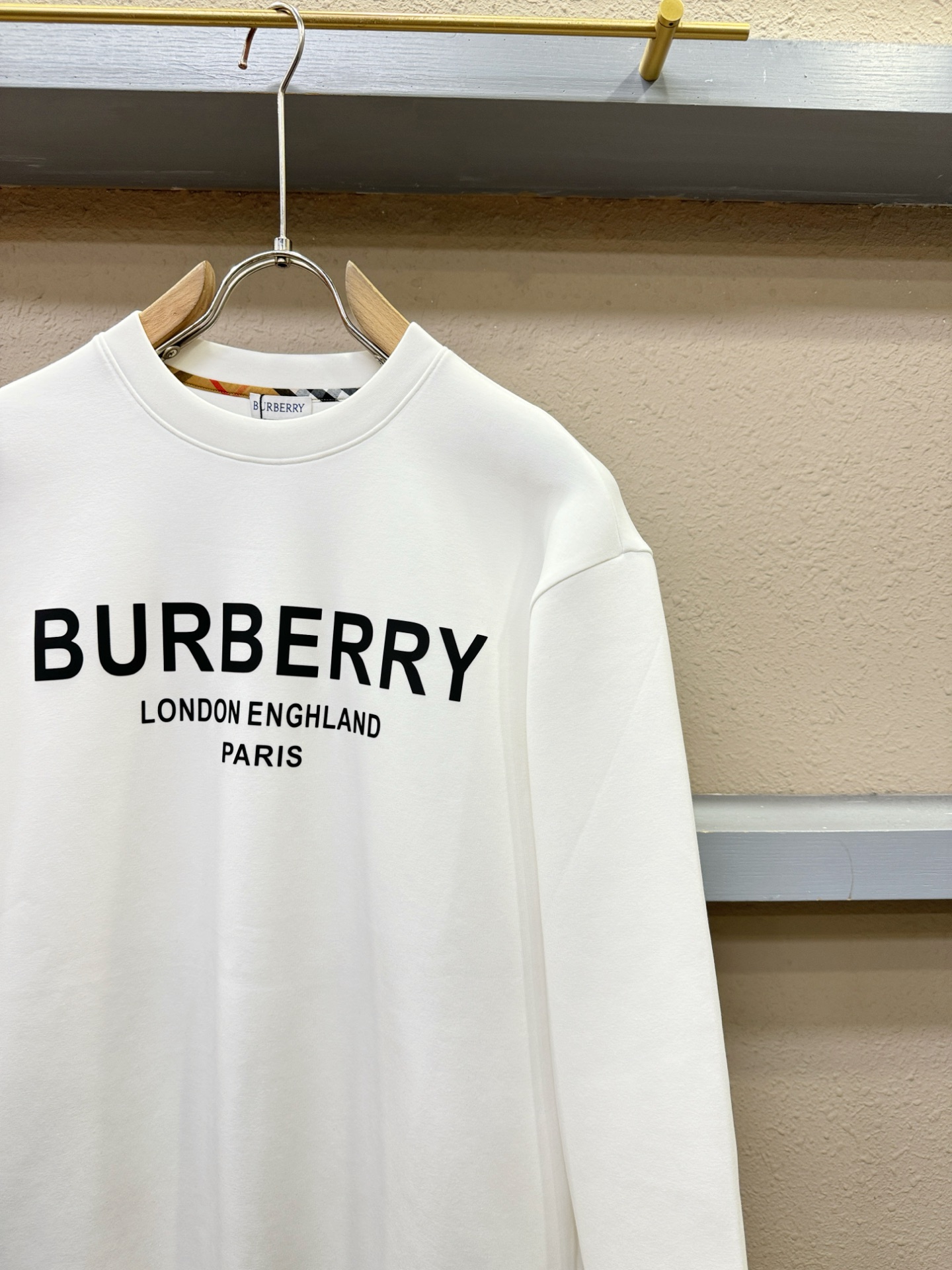 BURBERRY巴宝莉 秋季新品 长袖卫衣，经典Logo设计，百搭款 官网同步发售 定制面料，柔软细腻，