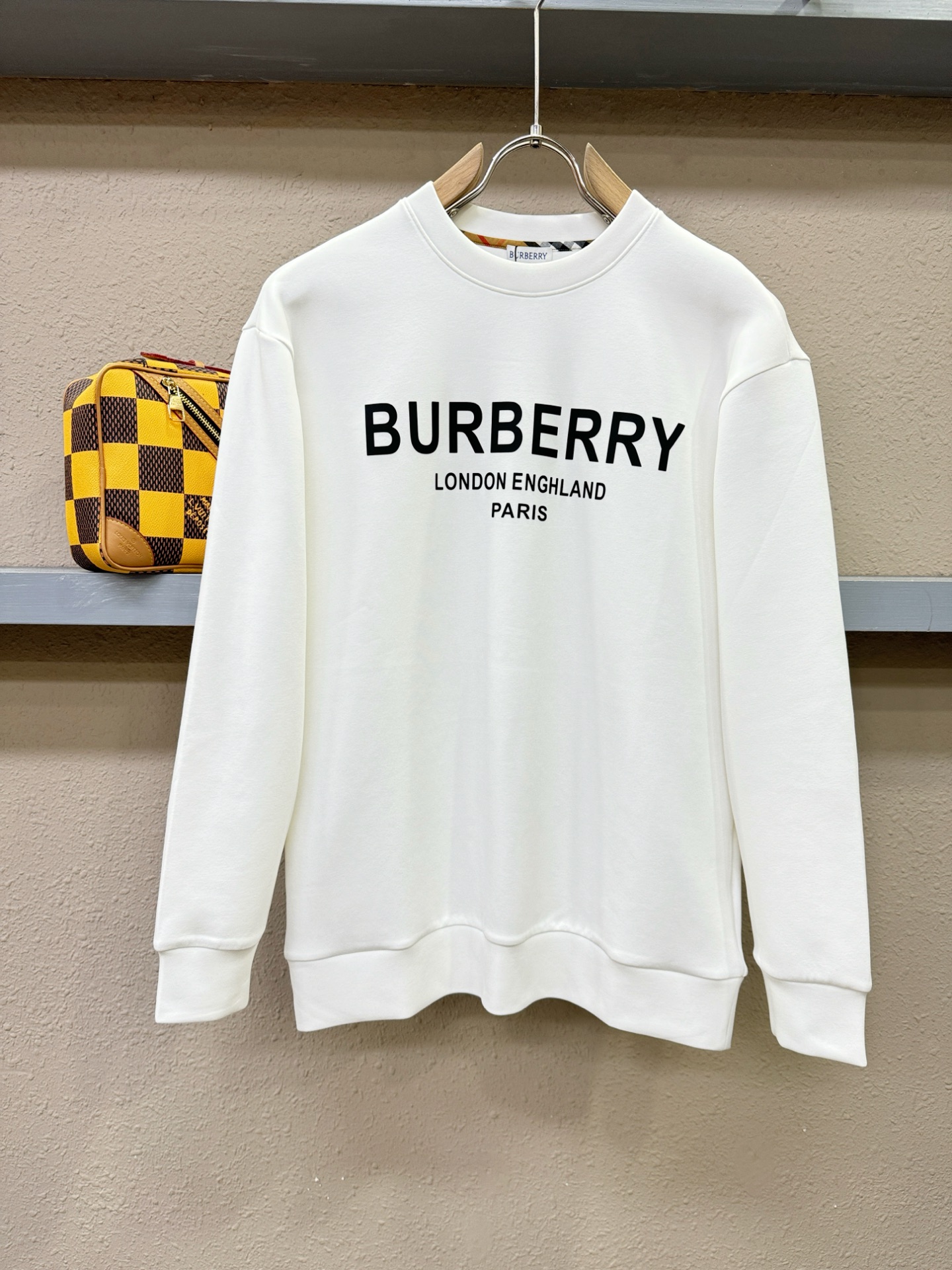 BURBERRY巴宝莉 秋季新品 长袖卫衣，经典Logo设计，百搭款 官网同步发售 定制面料，柔软细腻，