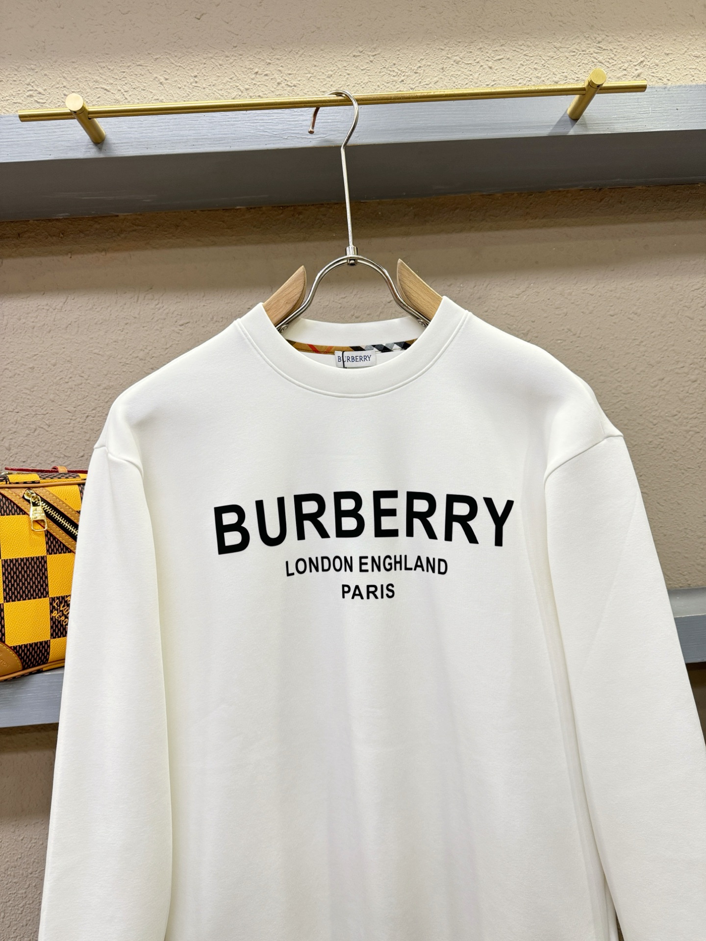 BURBERRY巴宝莉 秋季新品 长袖卫衣，经典Logo设计，百搭款 官网同步发售 定制面料，柔软细腻，