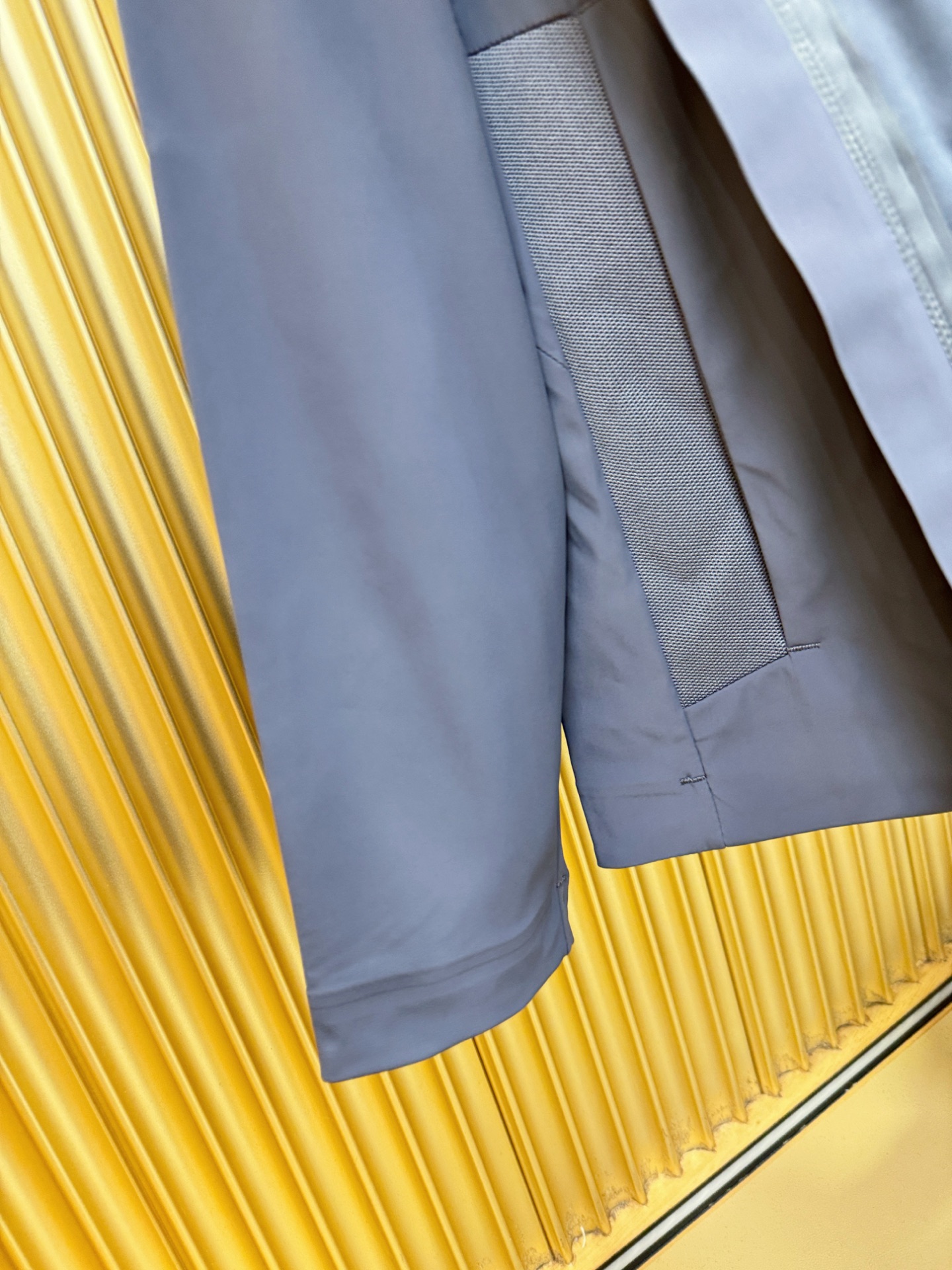 DESCENTE迪桑特 2025新款防水向导级冲锋衣机能风拉链夹克，软壳防风防水冲锋衣，高品质刺绣设计，