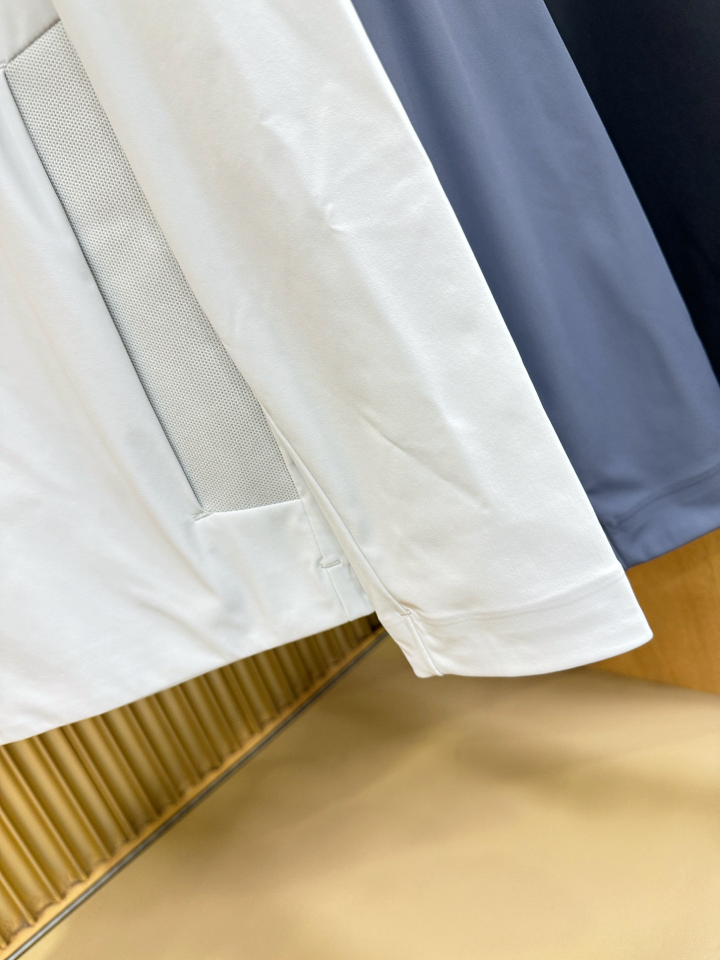 DESCENTE迪桑特 2025新款防水向导级冲锋衣机能风拉链夹克，软壳防风防水冲锋衣，高品质刺绣设计，