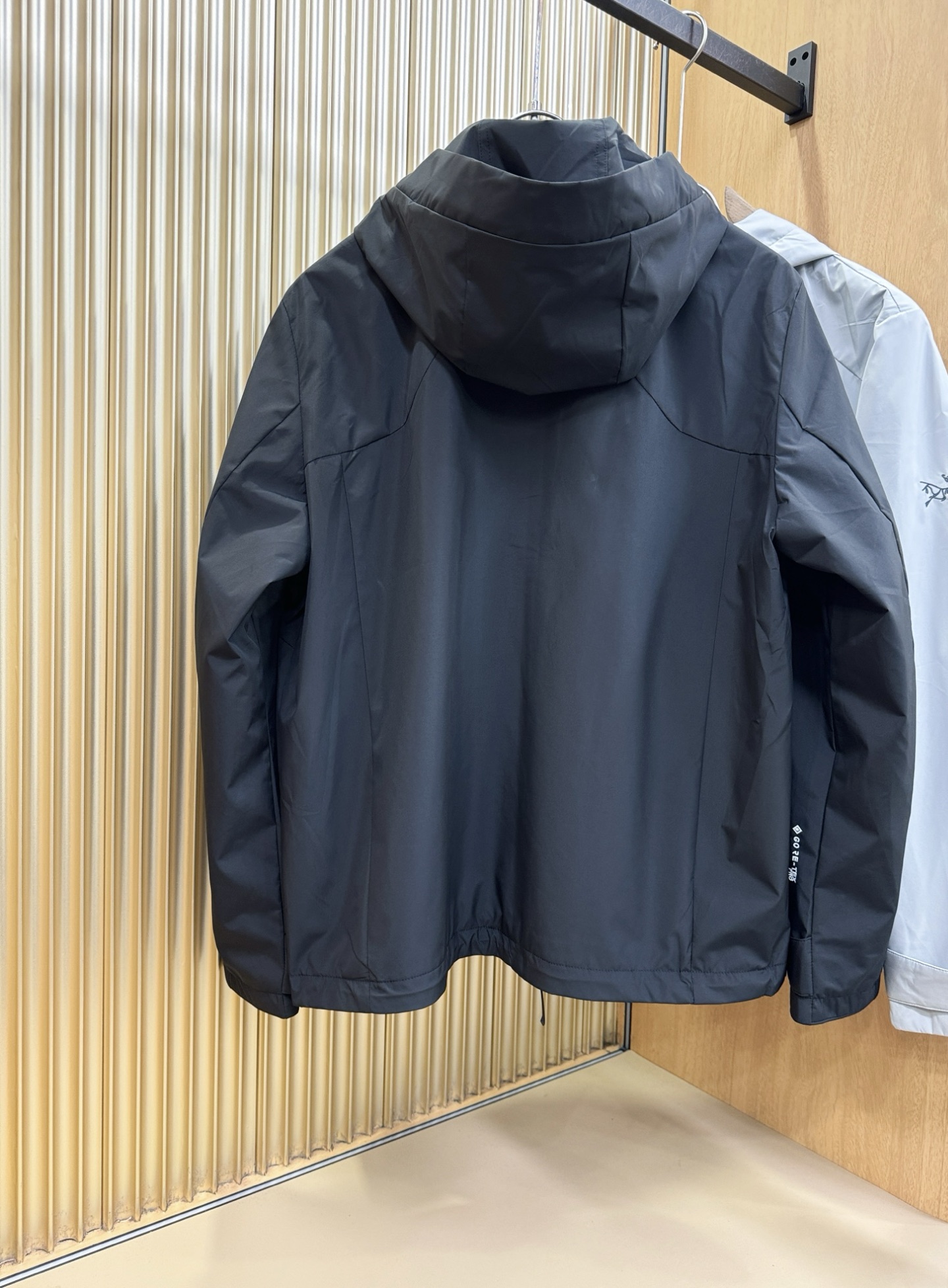 ARC‘TERYX/始祖鸟 2025秋冬新款夹克外套，原单狠货 意大利进口面料时尚夹克外套。欧洲专柜同步